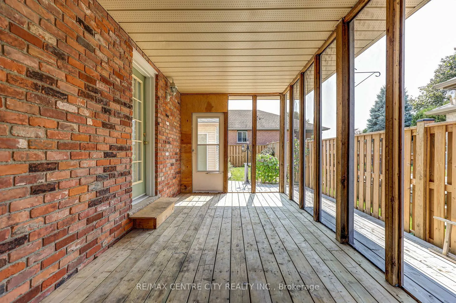 Photo 30 of 26 Sifton Drive, St. Thomas — HOMEH