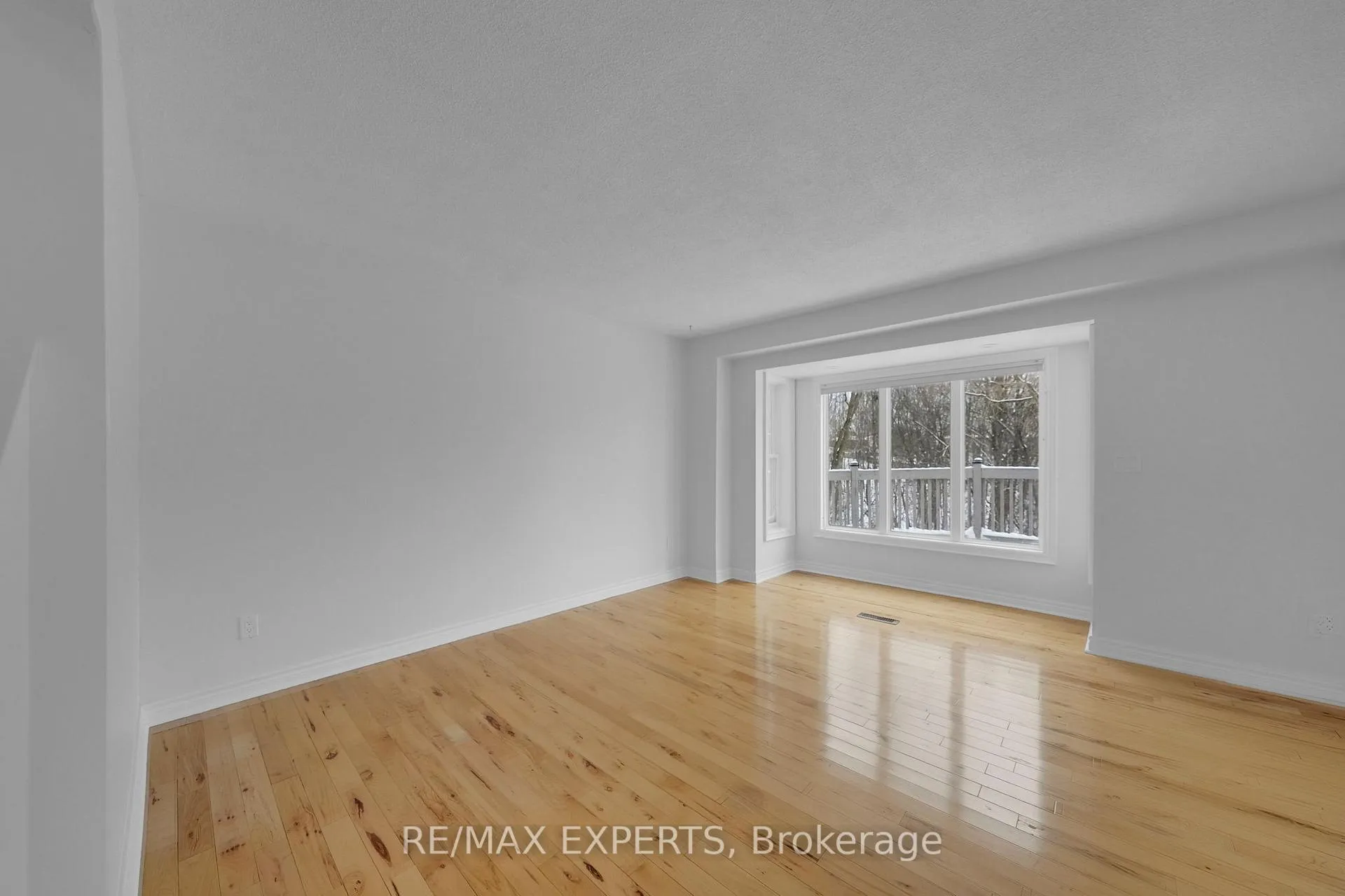 Photo 5 of 80 Downey Drive, Caledon, Bolton East — HOMEH
