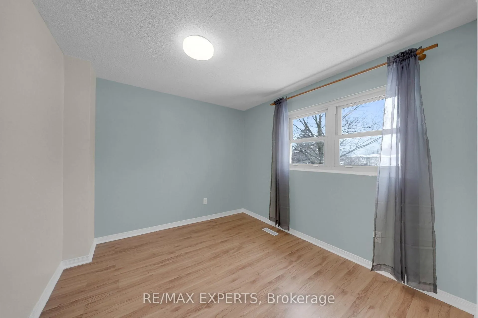 Photo 17 of 80 Downey Drive, Caledon, Bolton East — HOMEH