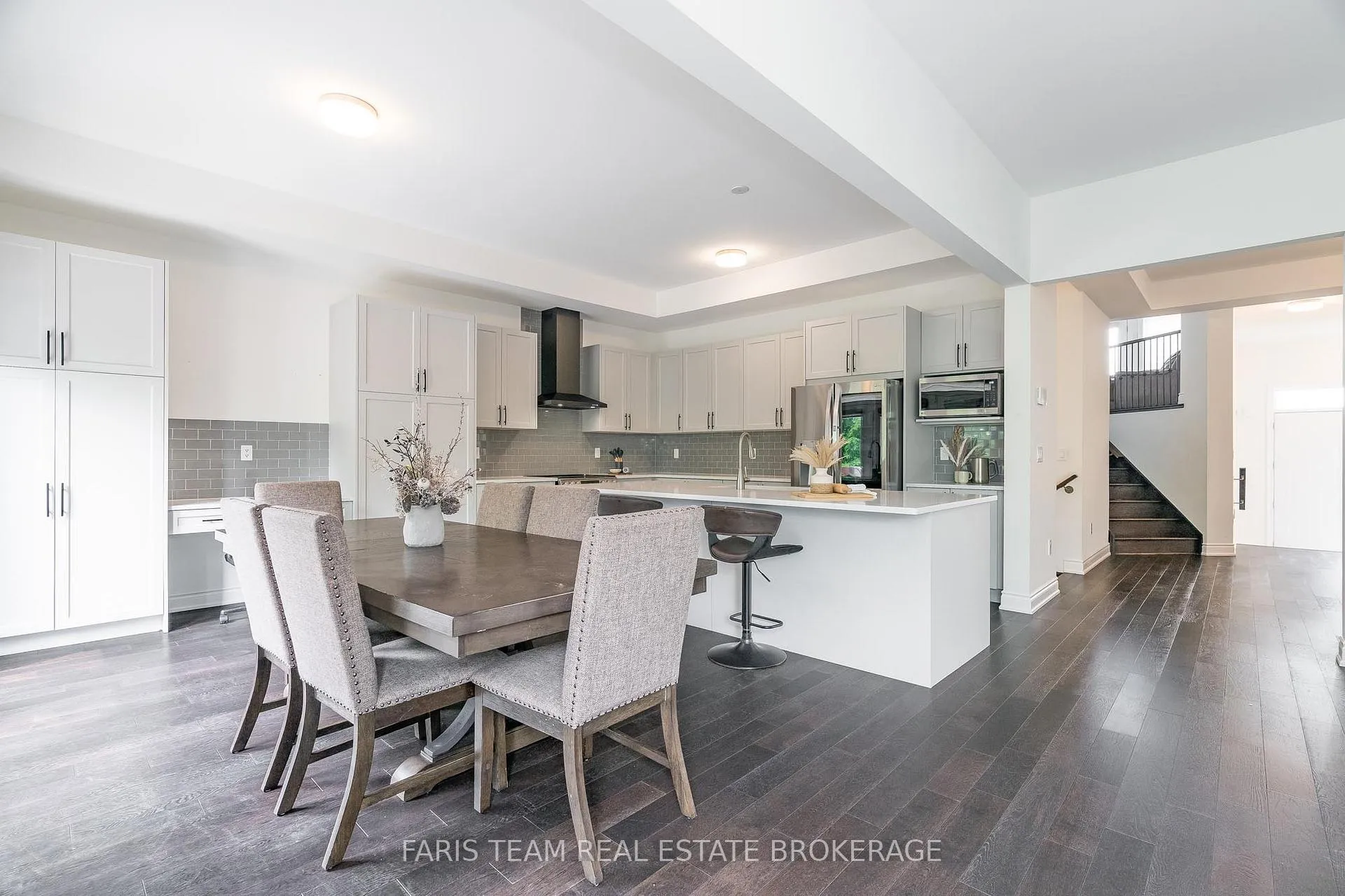 Photo 7 of 1425 Blackmore Street, Innisfil, Alcona — HOMEH