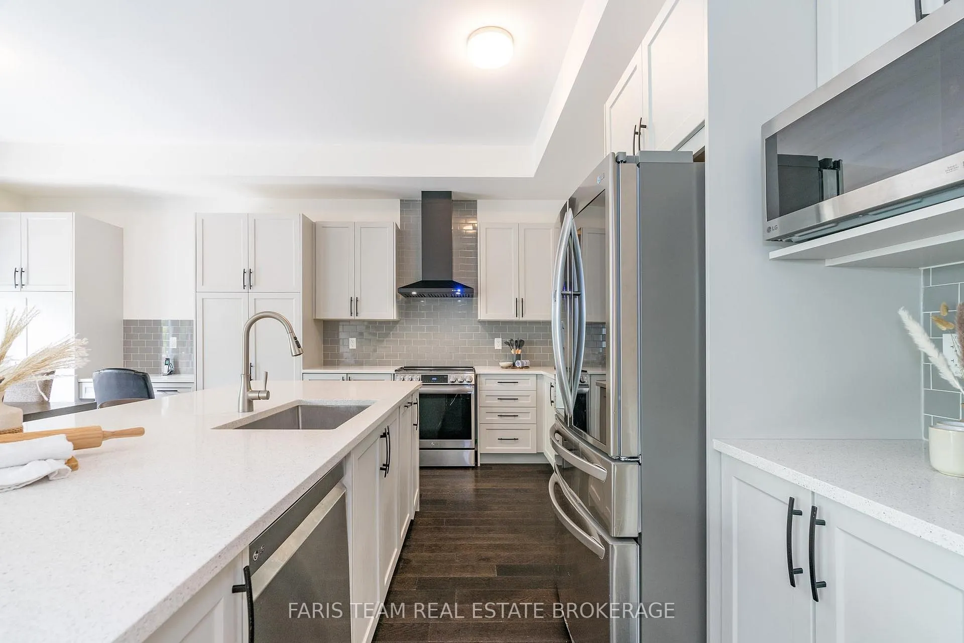 Photo 9 of 1425 Blackmore Street, Innisfil, Alcona — HOMEH