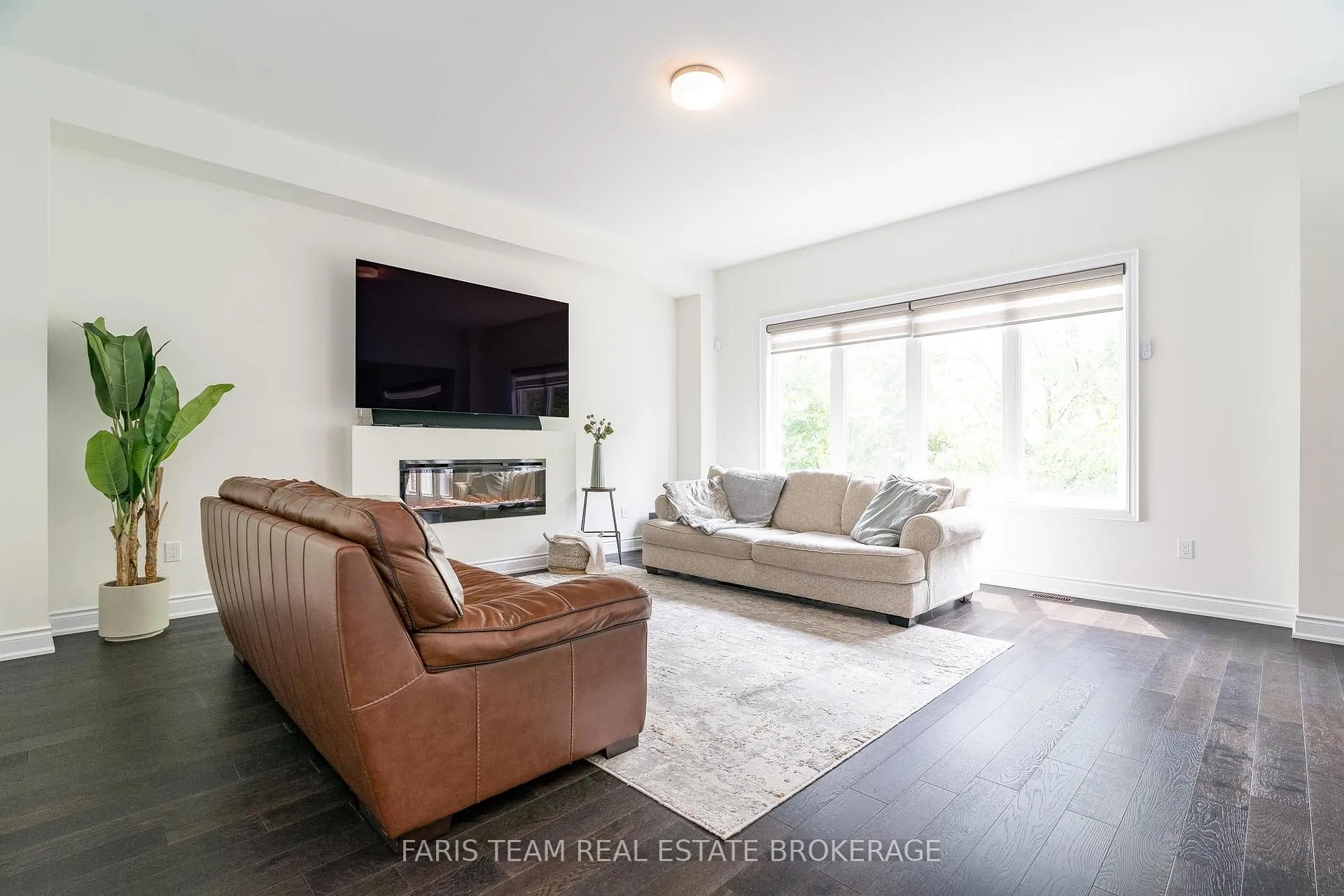 Photo 15 of 1425 Blackmore Street, Innisfil, Alcona — HOMEH