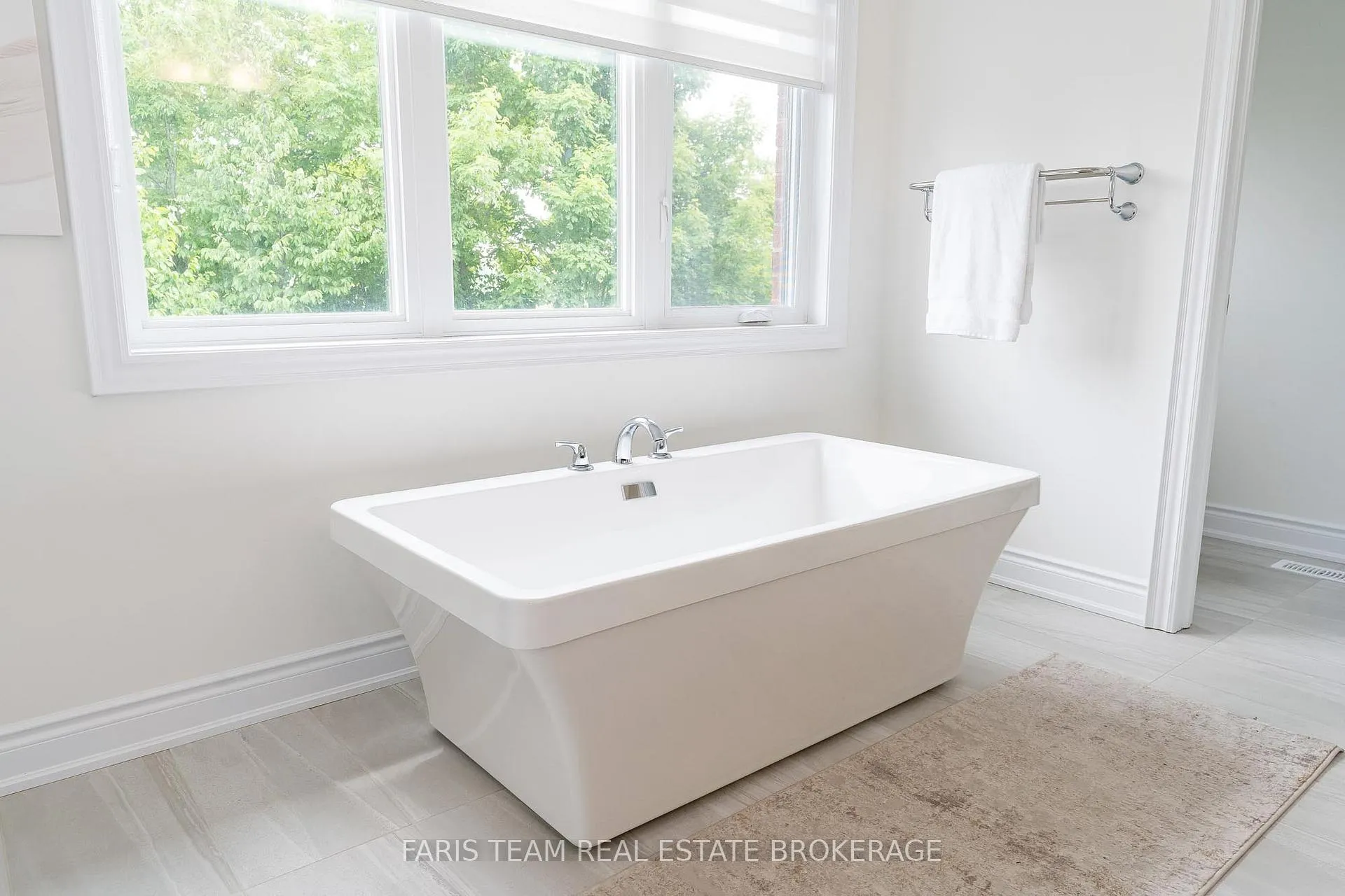 Photo 30 of 1425 Blackmore Street, Innisfil, Alcona — HOMEH