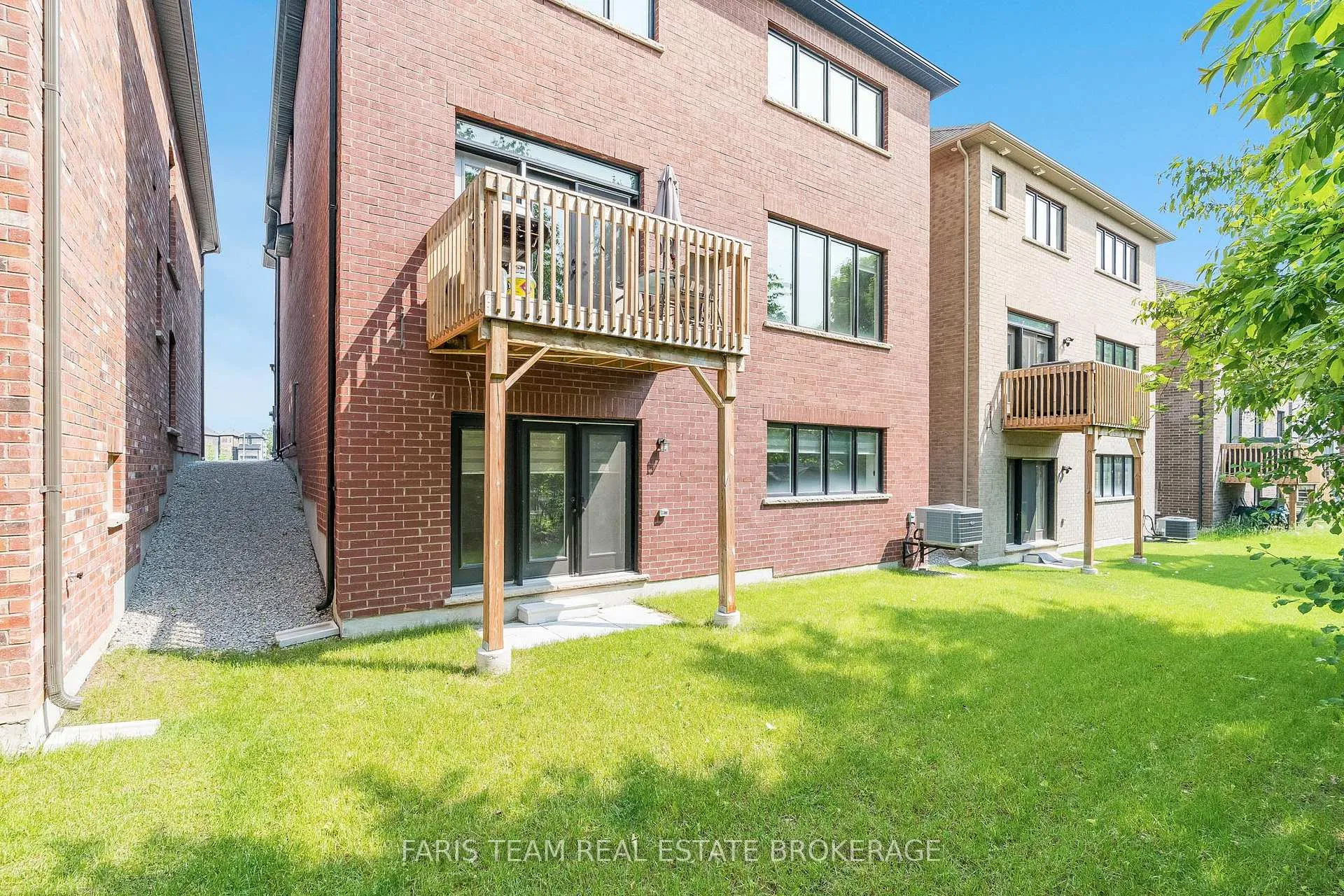 Photo 39 of 1425 Blackmore Street, Innisfil, Alcona — HOMEH