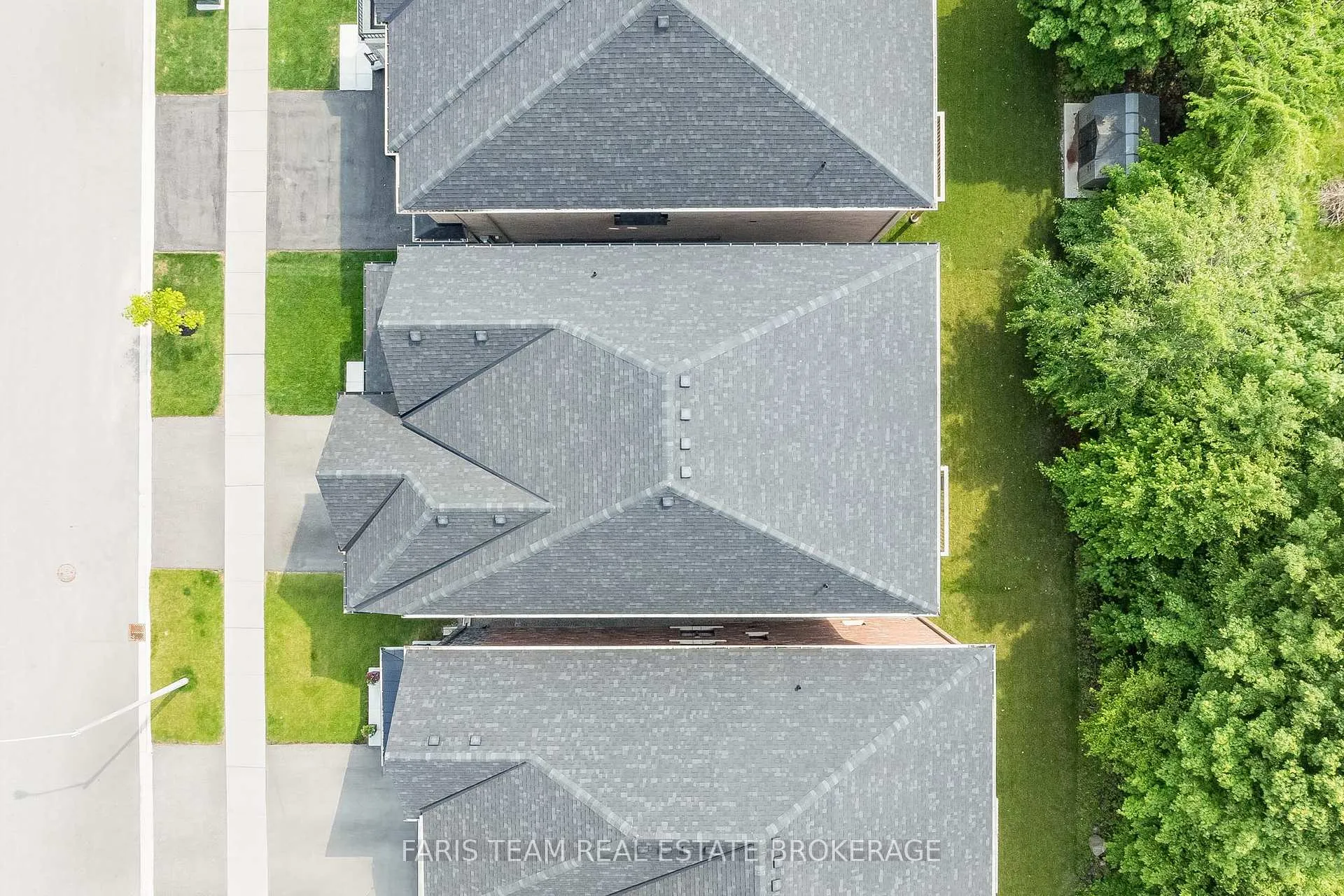 Photo 42 of 1425 Blackmore Street, Innisfil, Alcona — HOMEH