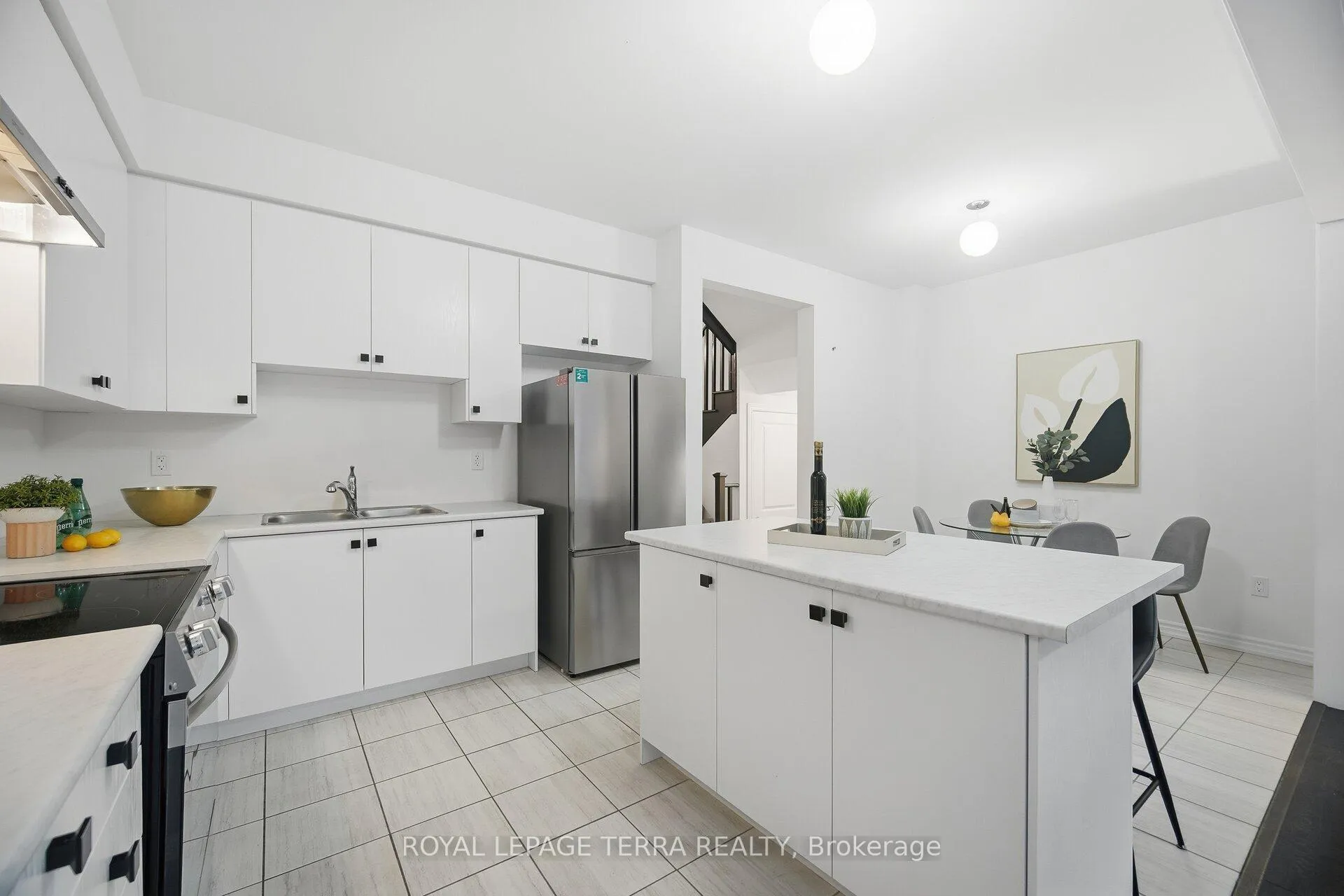 Photo 7 of 29 Tamworth Terrace, Barrie, Rural Barrie Southeast — HOMEH