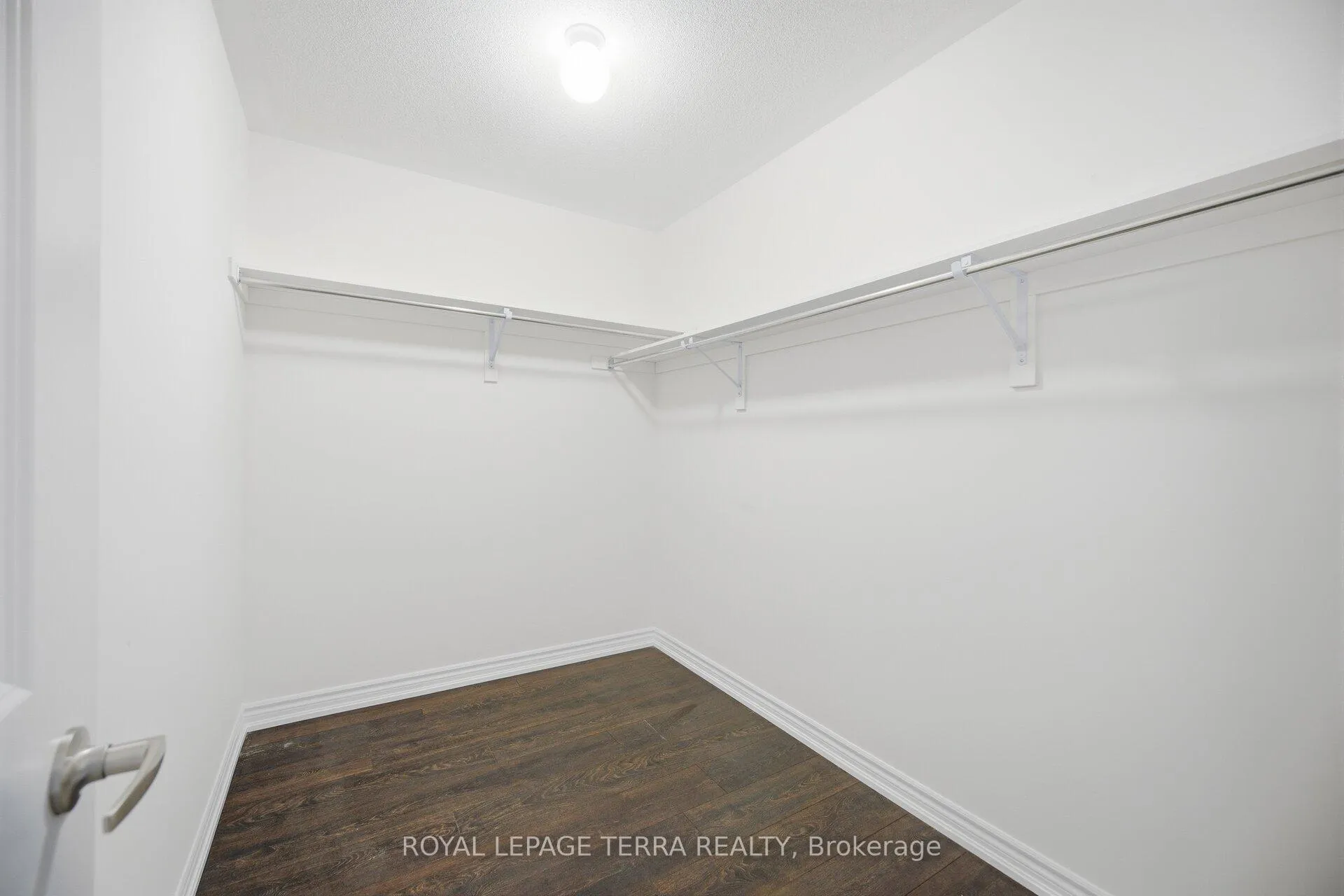 Photo 21 of 29 Tamworth Terrace, Barrie, Rural Barrie Southeast — HOMEH