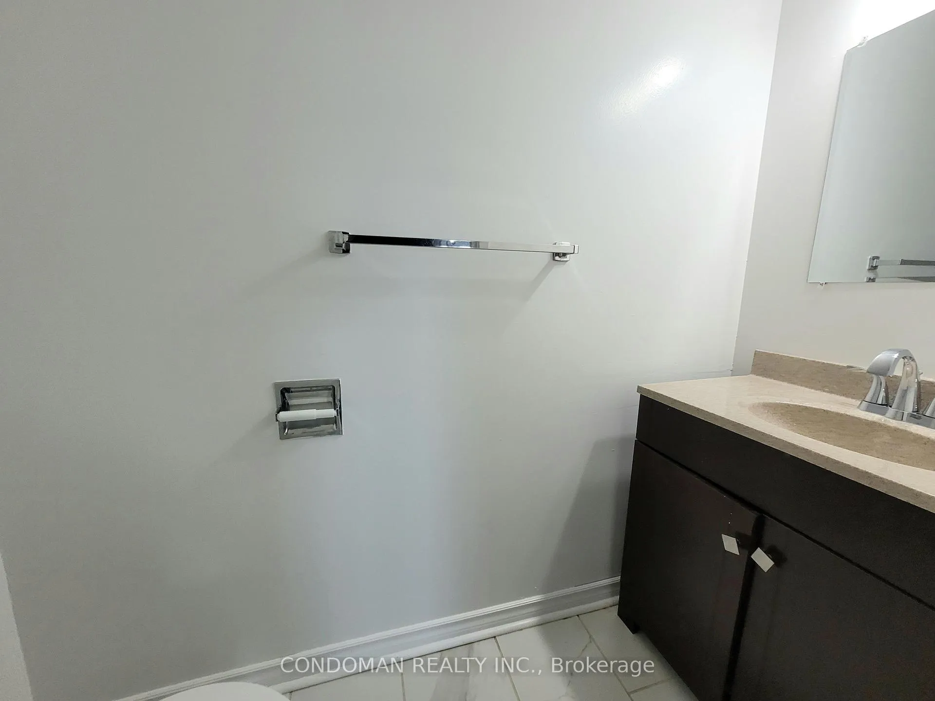 Photo 13 of Unit 15, 477 Dean Avenue, Oshawa, Central — HOMEH