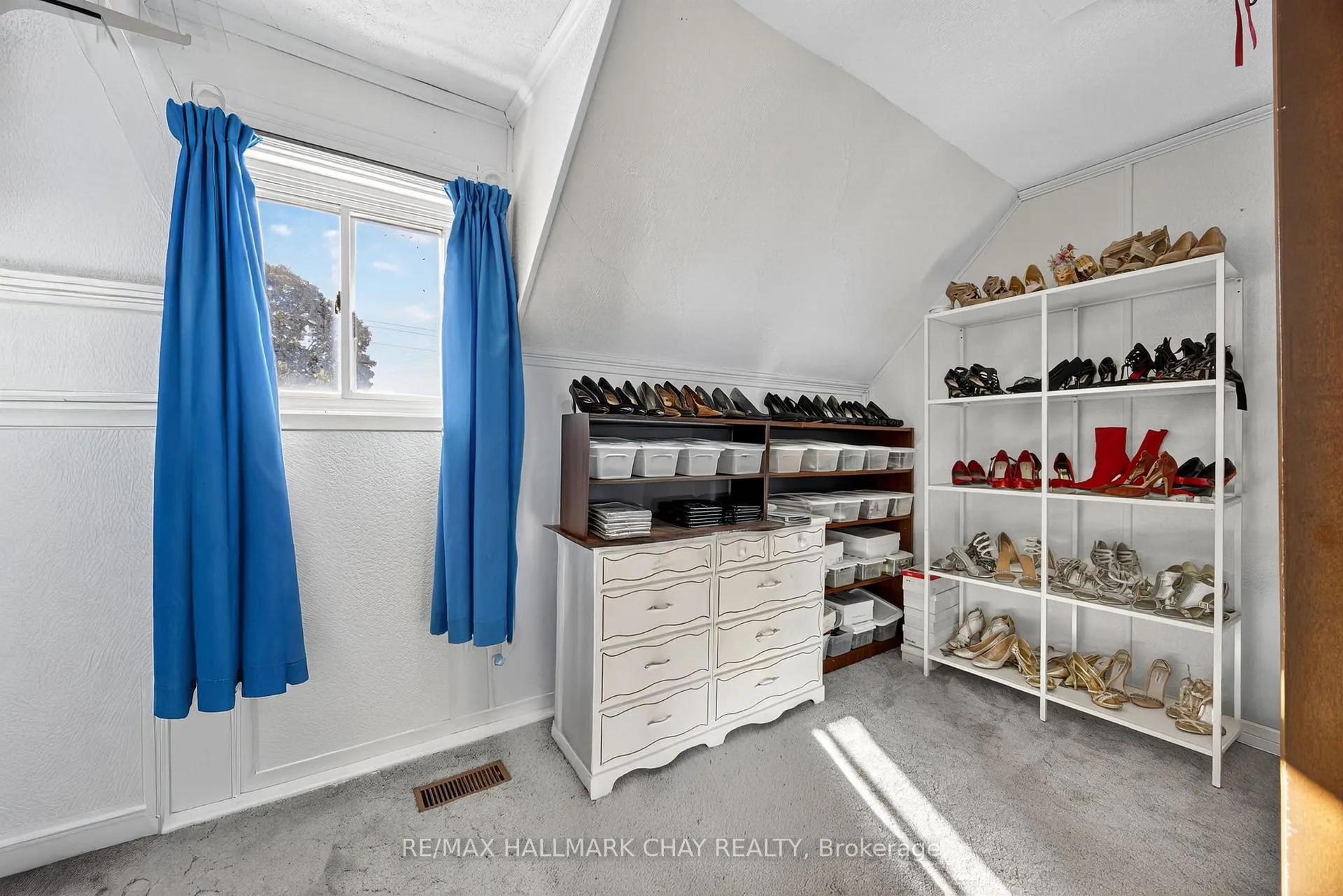 Photo 15 of 9 Maria Street, Springwater, Elmvale — HOMEH