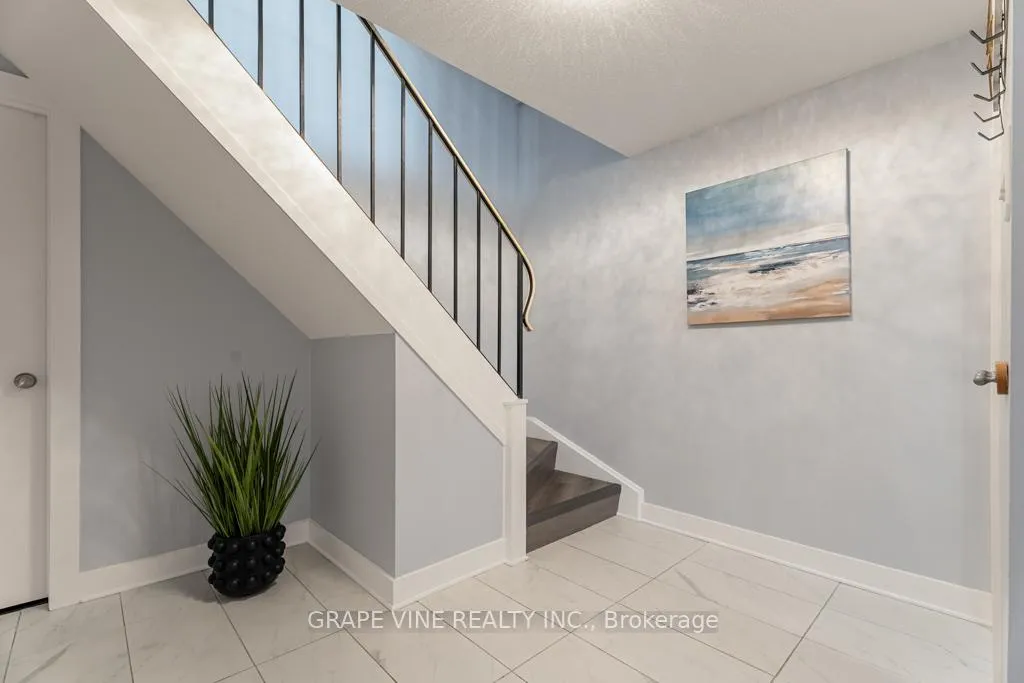 Photo 5 of Unit 58, 280 Mcclellan Road, Ottawa, Arlington Woods — HOMEH