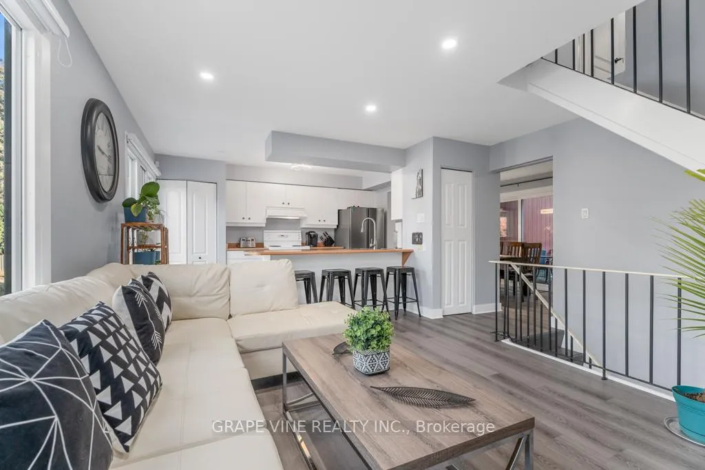 Photo 8 of Unit 58, 280 Mcclellan Road, Ottawa, Arlington Woods — HOMEH