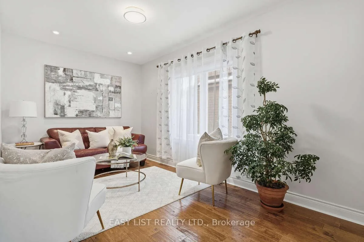 Photo 5 of 15 Coolspring Crescent, Caledon, Bolton East — HOMEH