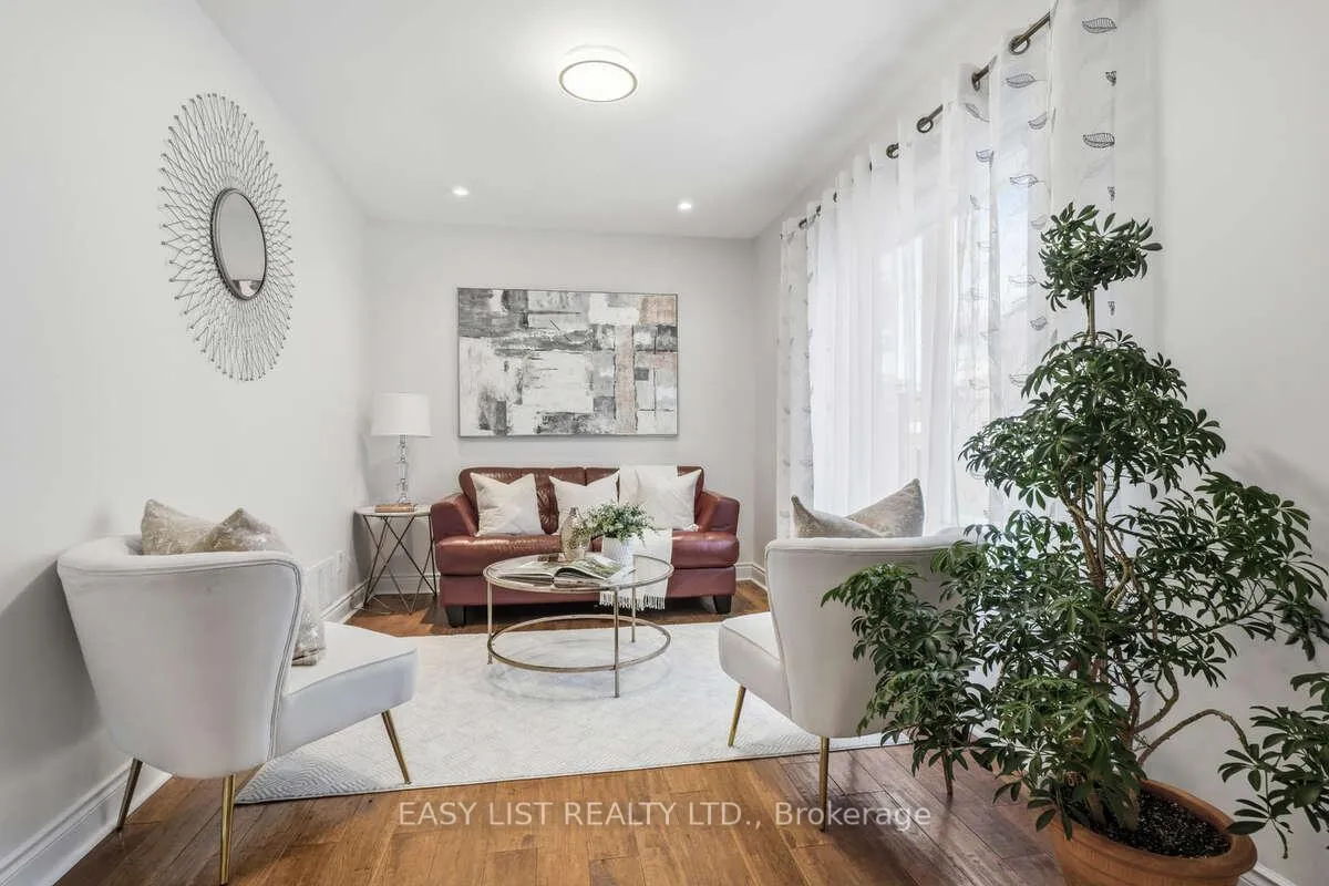 Photo 6 of 15 Coolspring Crescent, Caledon, Bolton East — HOMEH