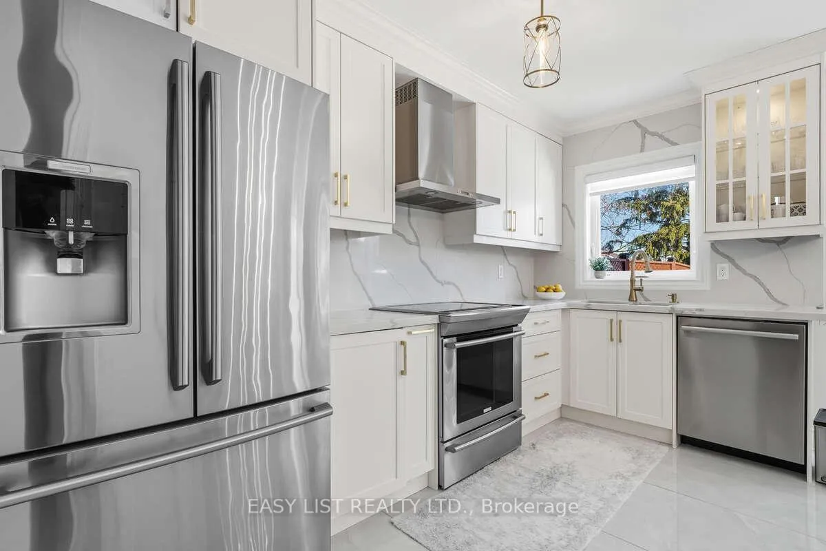 Photo 11 of 15 Coolspring Crescent, Caledon, Bolton East — HOMEH