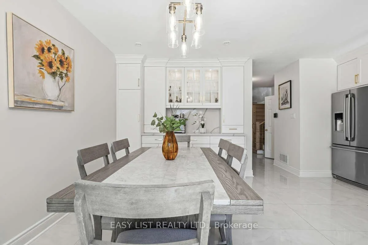 Photo 14 of 15 Coolspring Crescent, Caledon, Bolton East — HOMEH