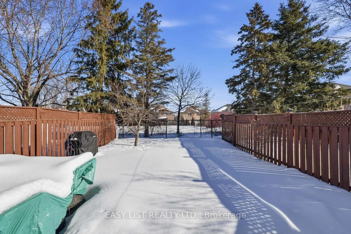 Photo 34 of 15 Coolspring Crescent, Caledon, Bolton East — HOMEH