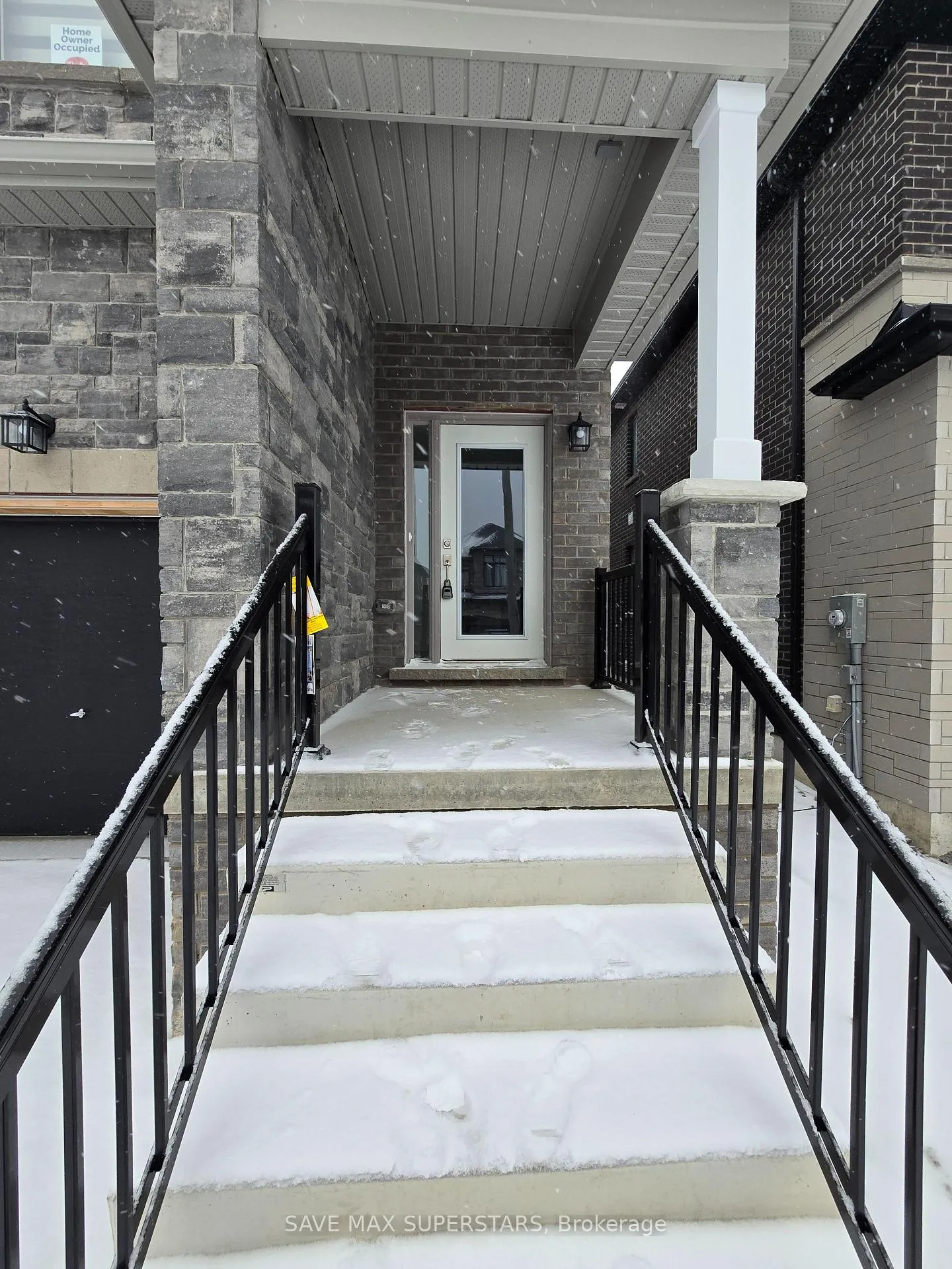 Photo 3 of 17 Barnyard Trail, Barrie, Rural Barrie Southeast — HOMEH