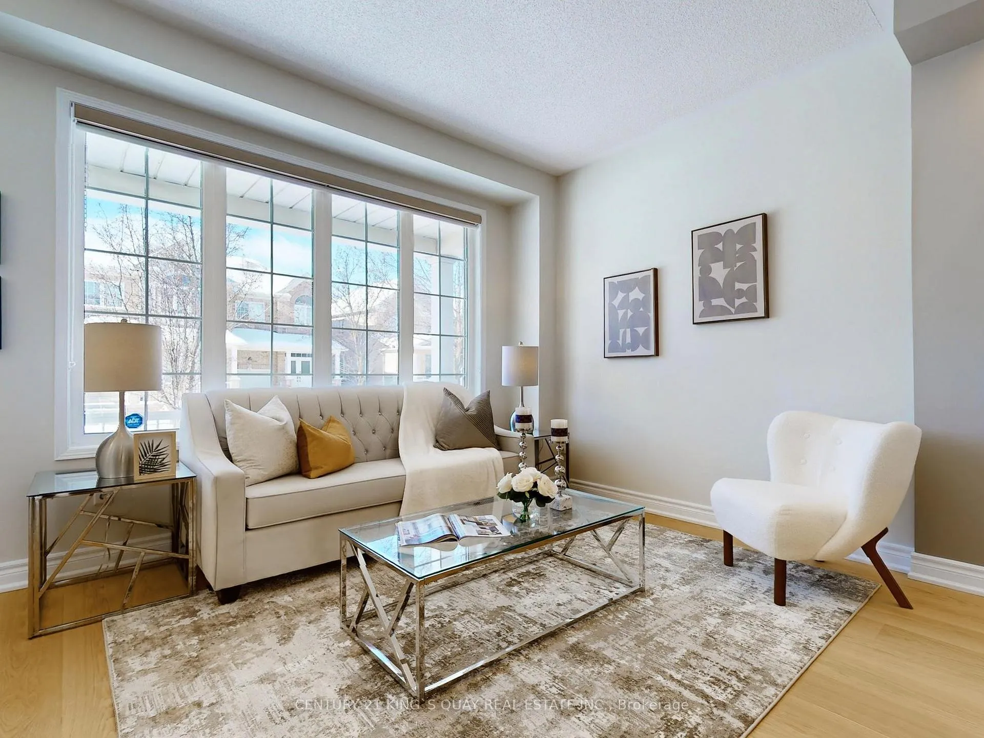 Photo 2 of 5 Ambercroft Street, Markham, Greensborough — HOMEH