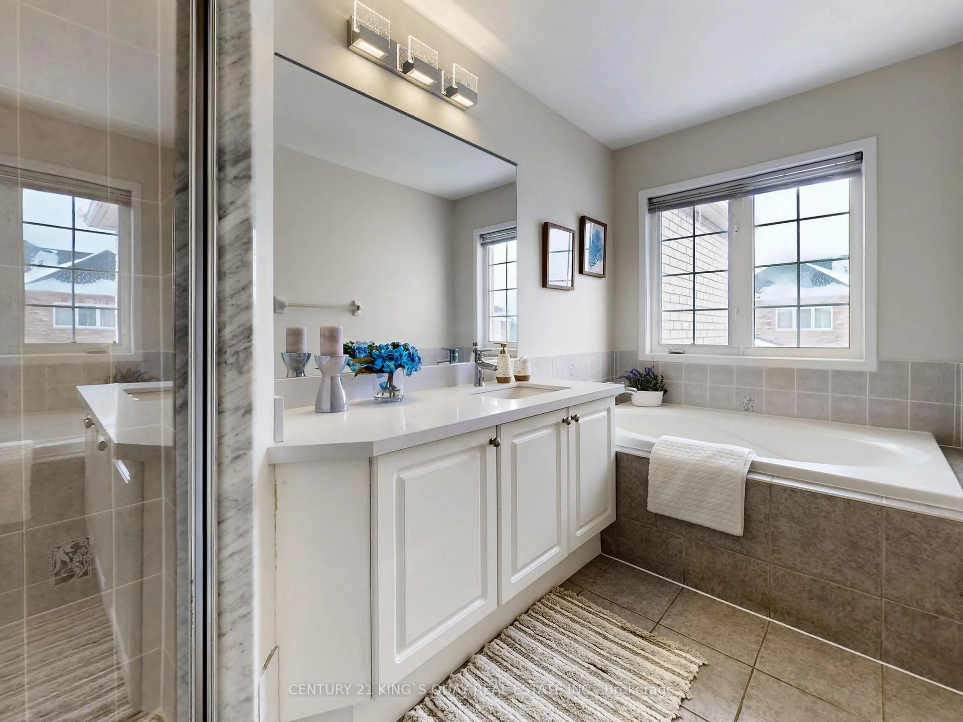 Photo 15 of 5 Ambercroft Street, Markham, Greensborough — HOMEH
