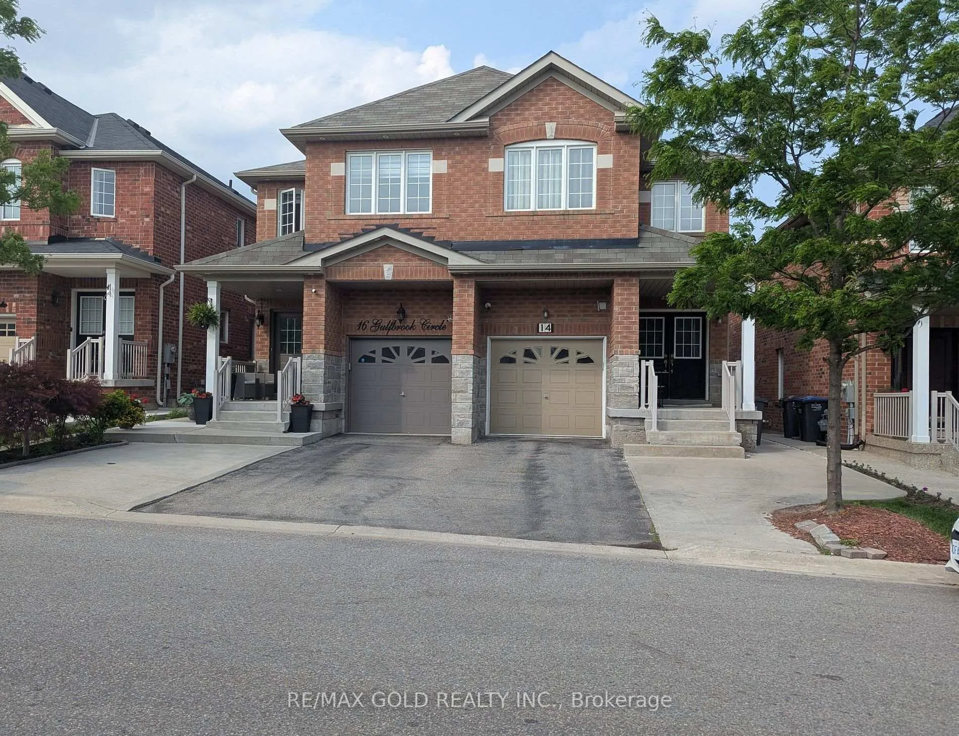 Front of 14 Gulfbrook Circle