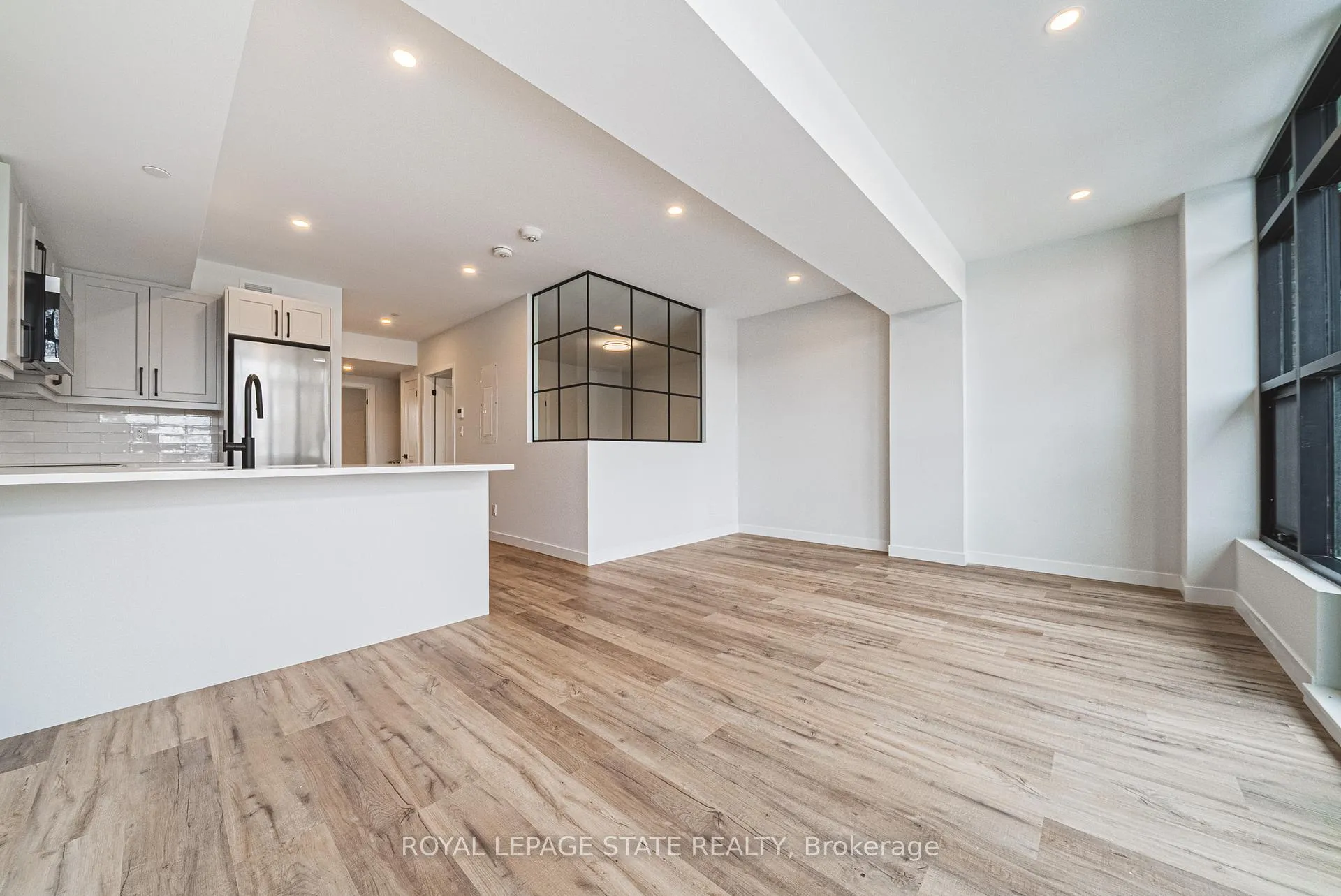 Photo 5 of Unit 206, 555 Sanatorium Road, Hamilton, Mountview — HOMEH