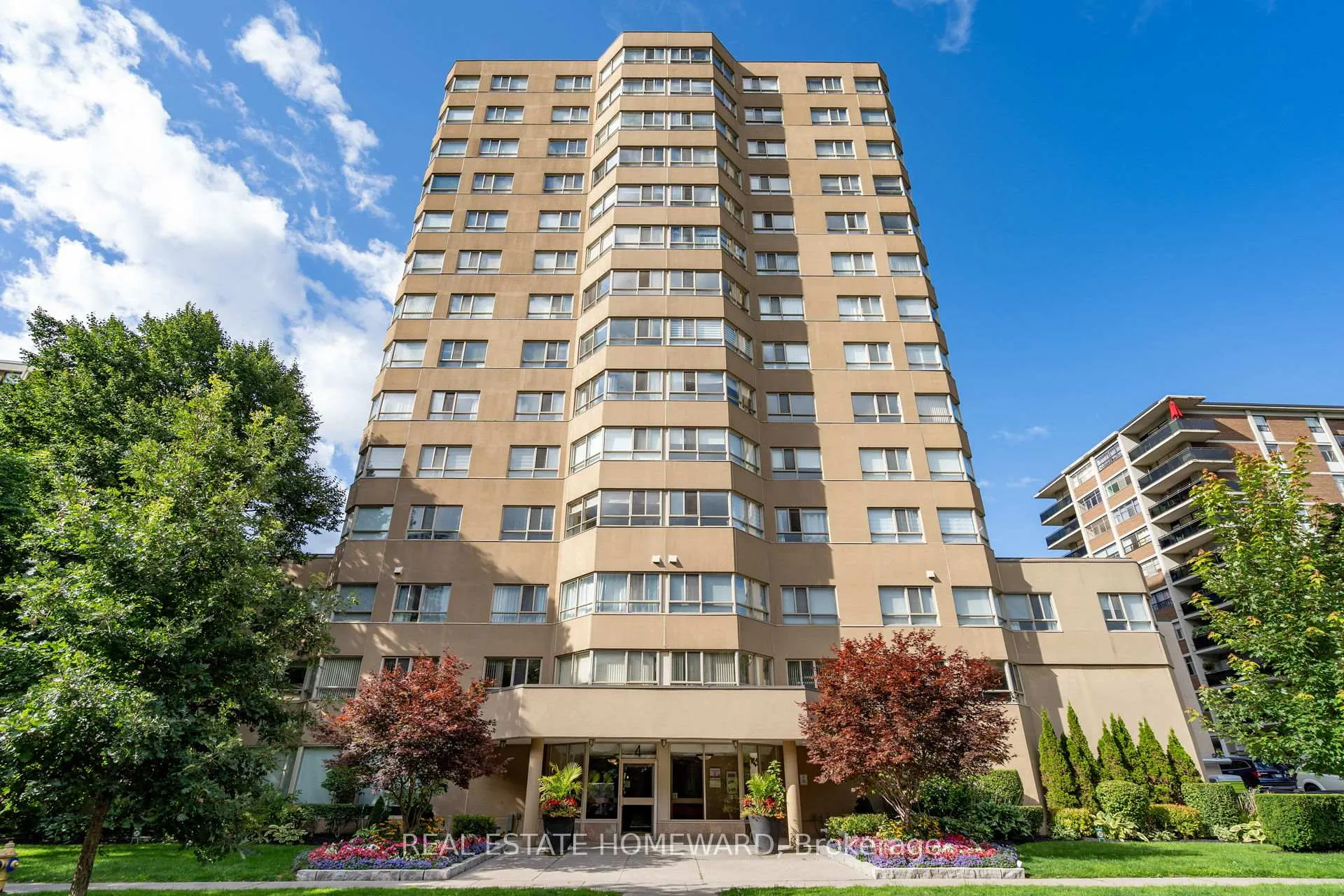 Photo 1 of Unit 1002, 4 Park Vista, Toronto, O'Connor-Parkview — HOMEH