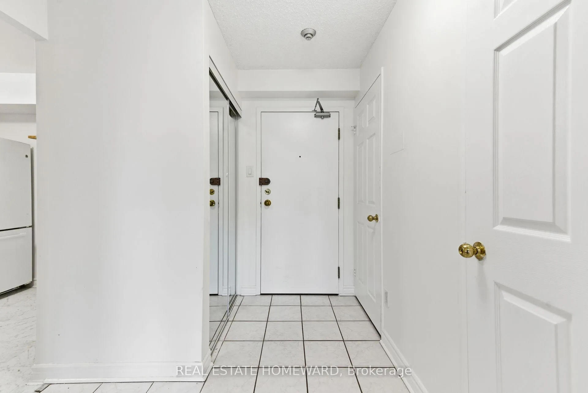 Photo 10 of Unit 1002, 4 Park Vista, Toronto, O'Connor-Parkview — HOMEH