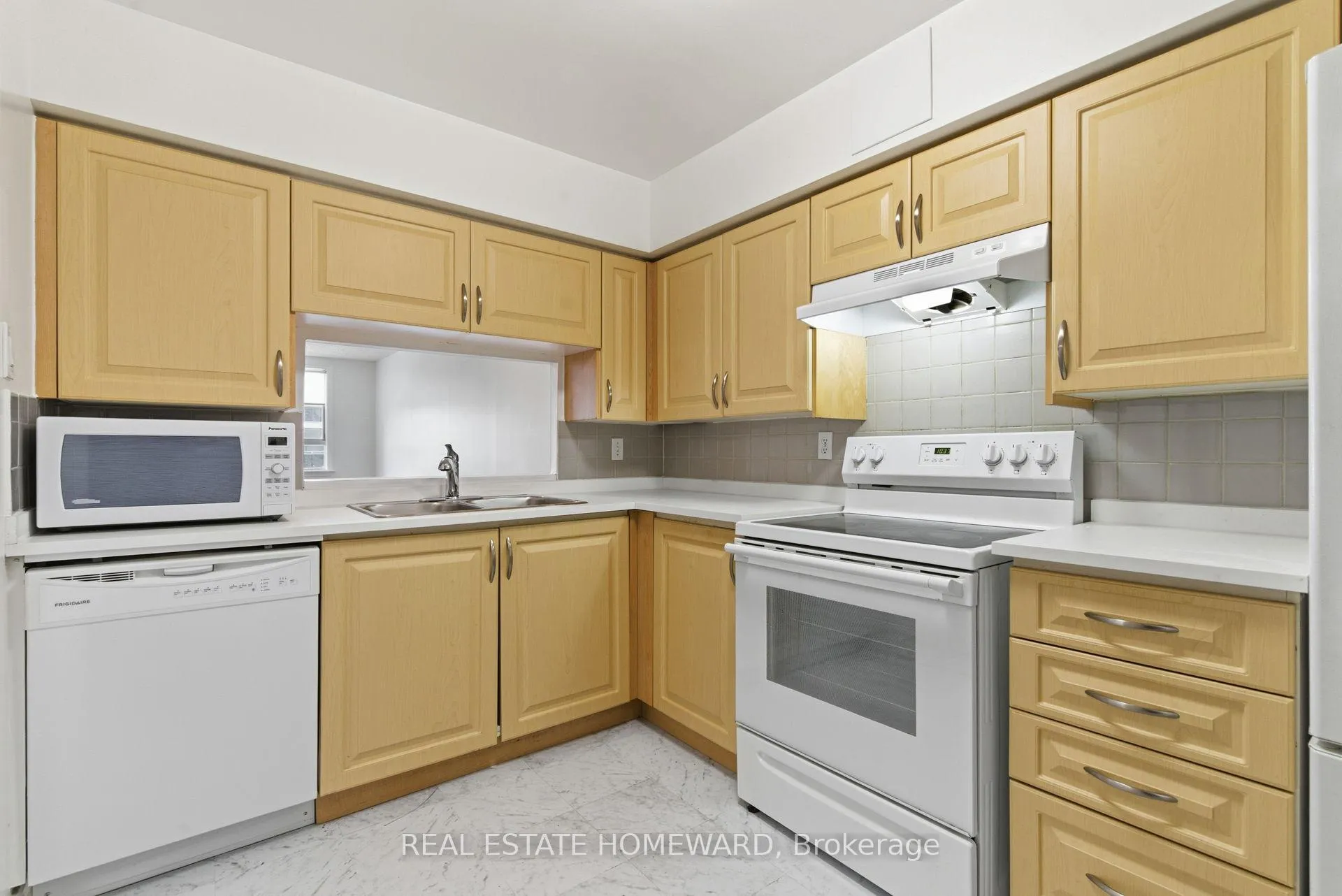 Photo 17 of Unit 1002, 4 Park Vista, Toronto, O'Connor-Parkview — HOMEH