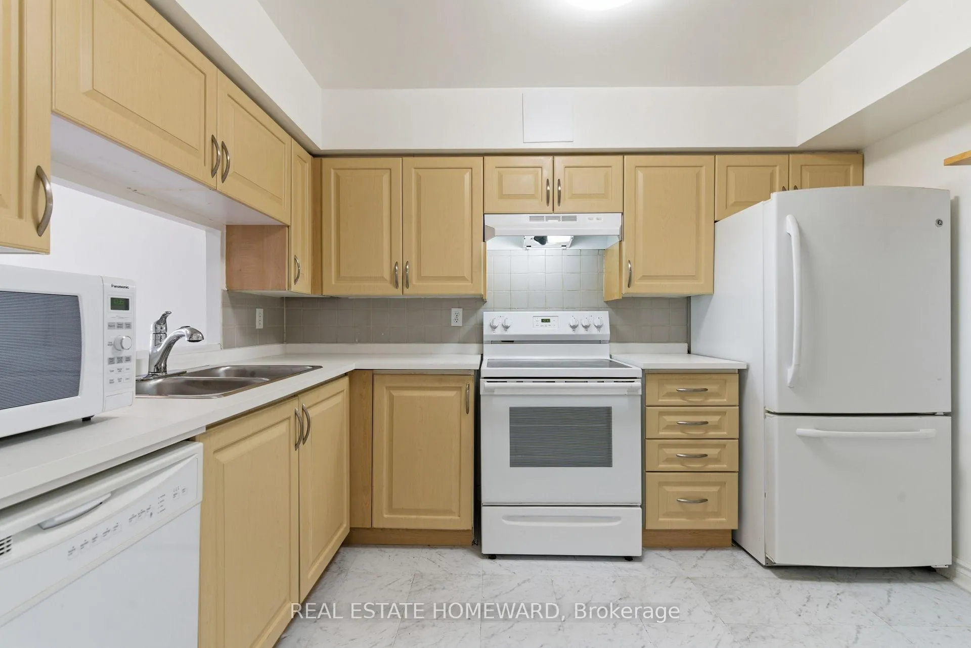 Photo 21 of Unit 1002, 4 Park Vista, Toronto, O'Connor-Parkview — HOMEH