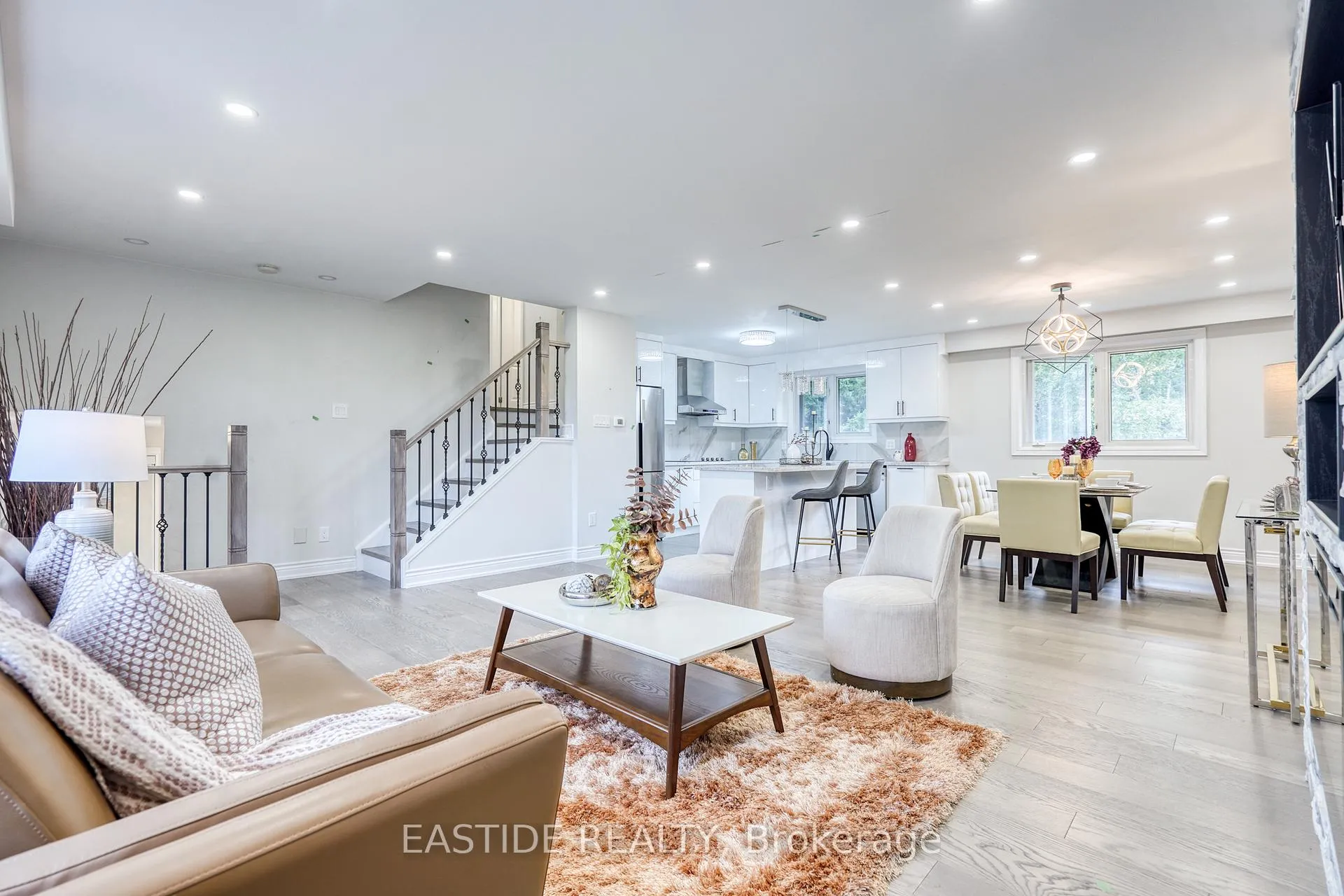 Photo 8 of 82 Miller Drive, Barrie, Edgehill Drive — HOMEH