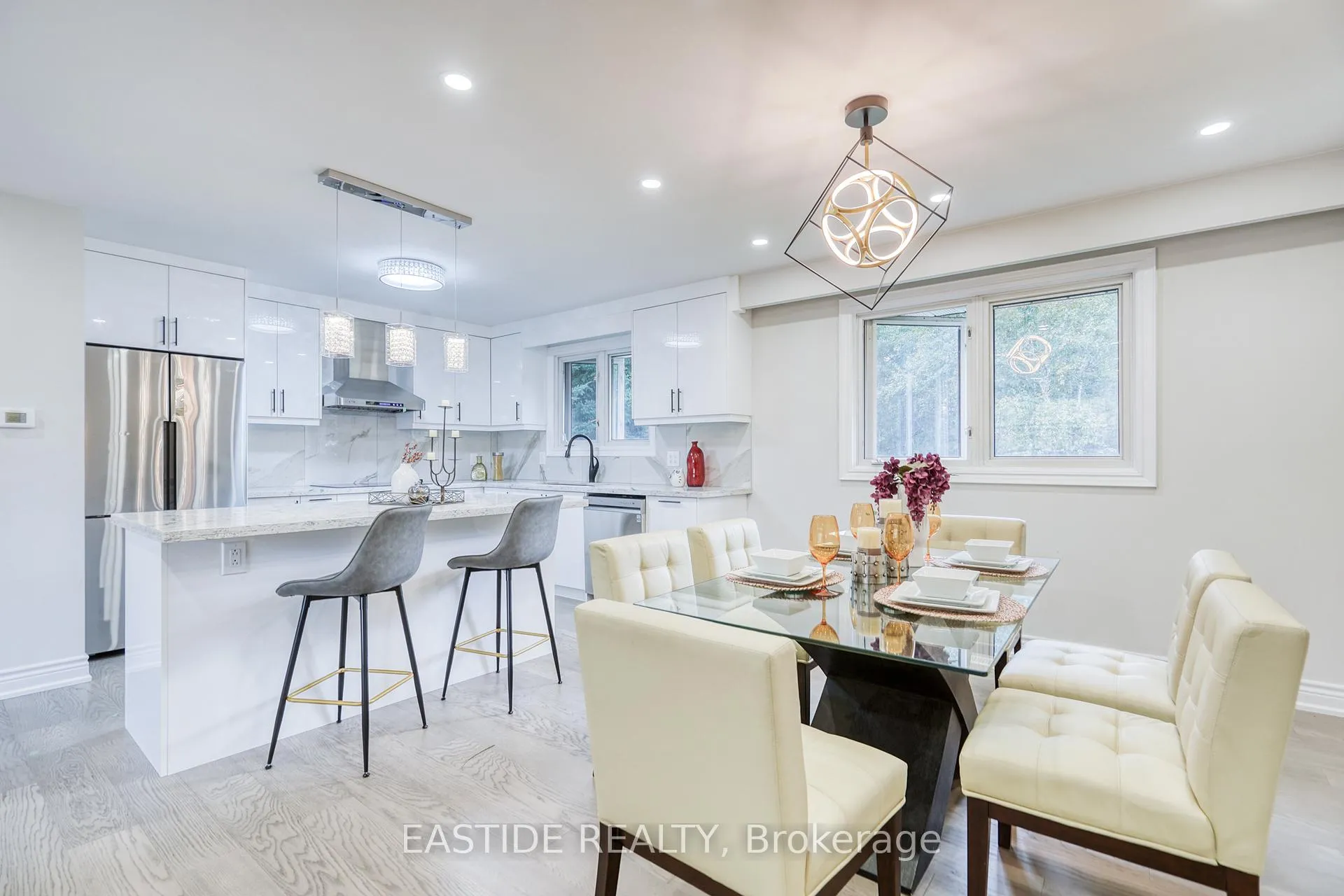 Photo 12 of 82 Miller Drive, Barrie, Edgehill Drive — HOMEH