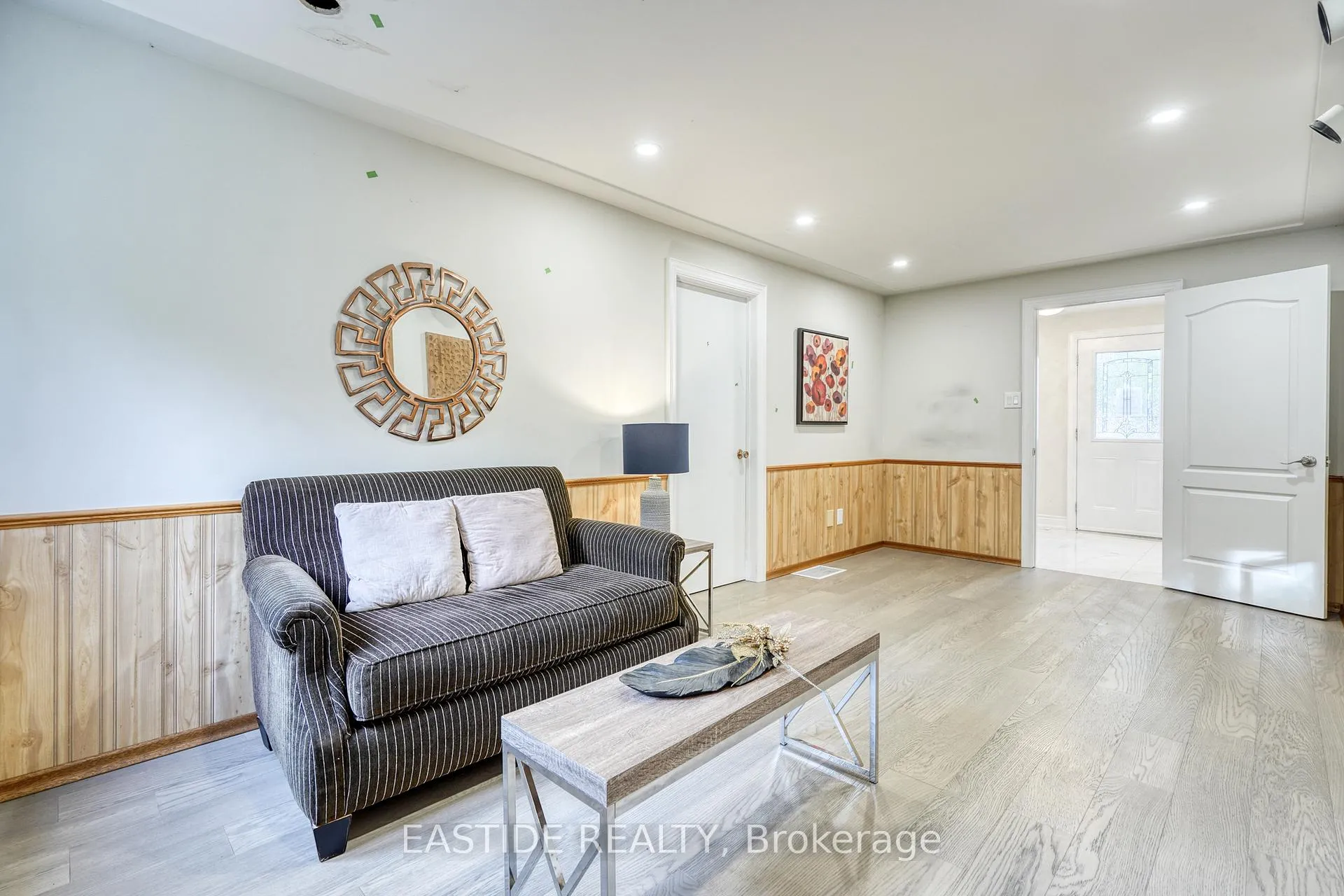 Photo 23 of 82 Miller Drive, Barrie, Edgehill Drive — HOMEH