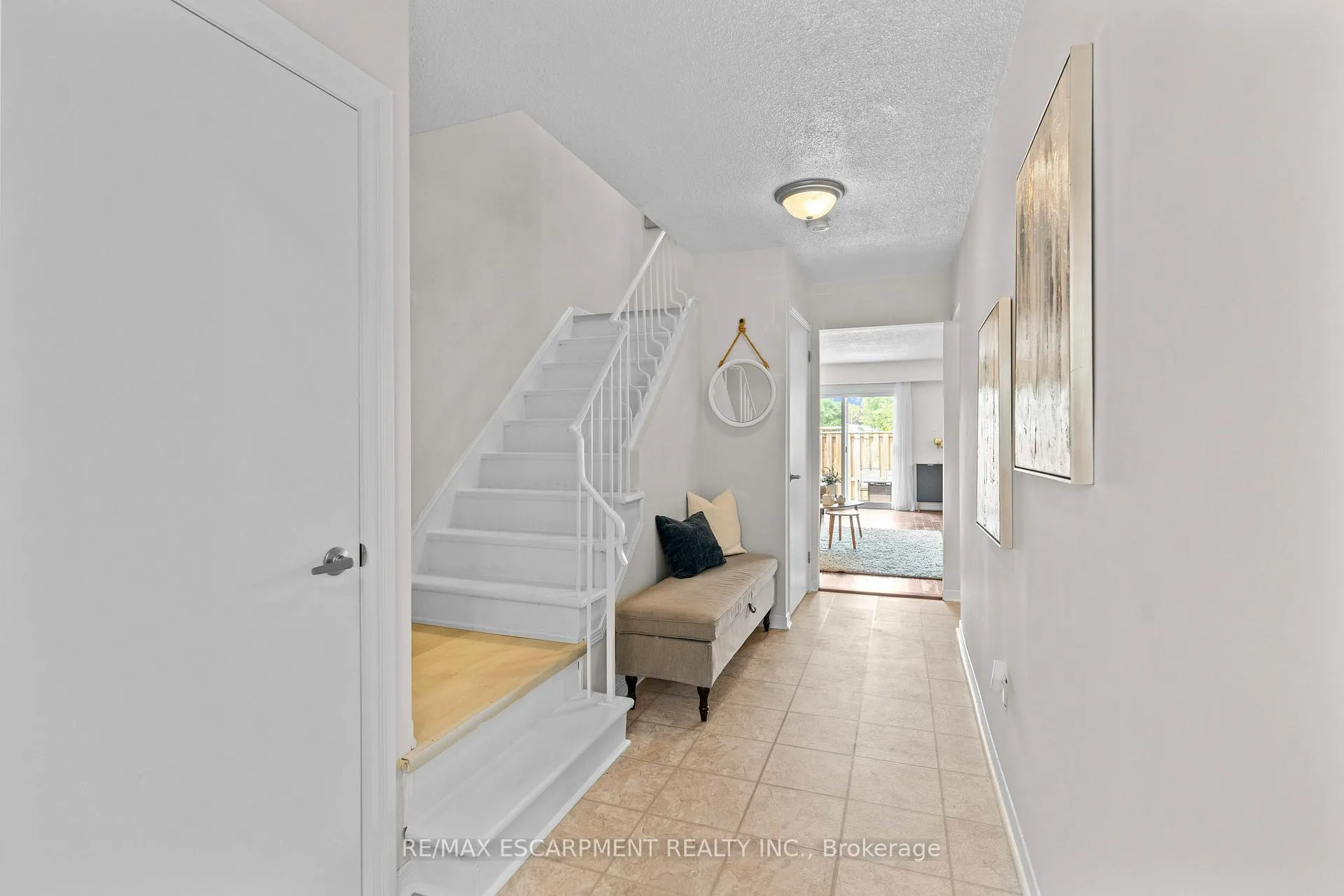 Photo 4 of Unit 1, 4197 Longmoor Drive, Burlington, Shoreacres — HOMEH
