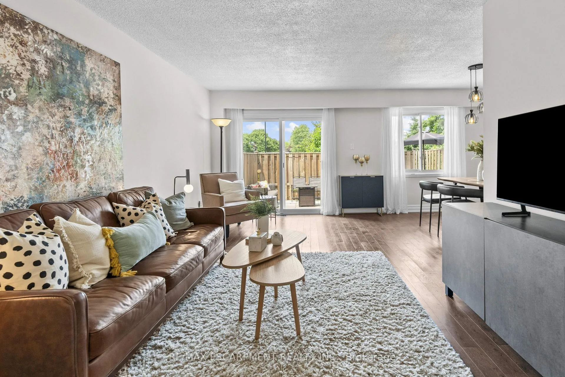Photo 5 of Unit 1, 4197 Longmoor Drive, Burlington, Shoreacres — HOMEH