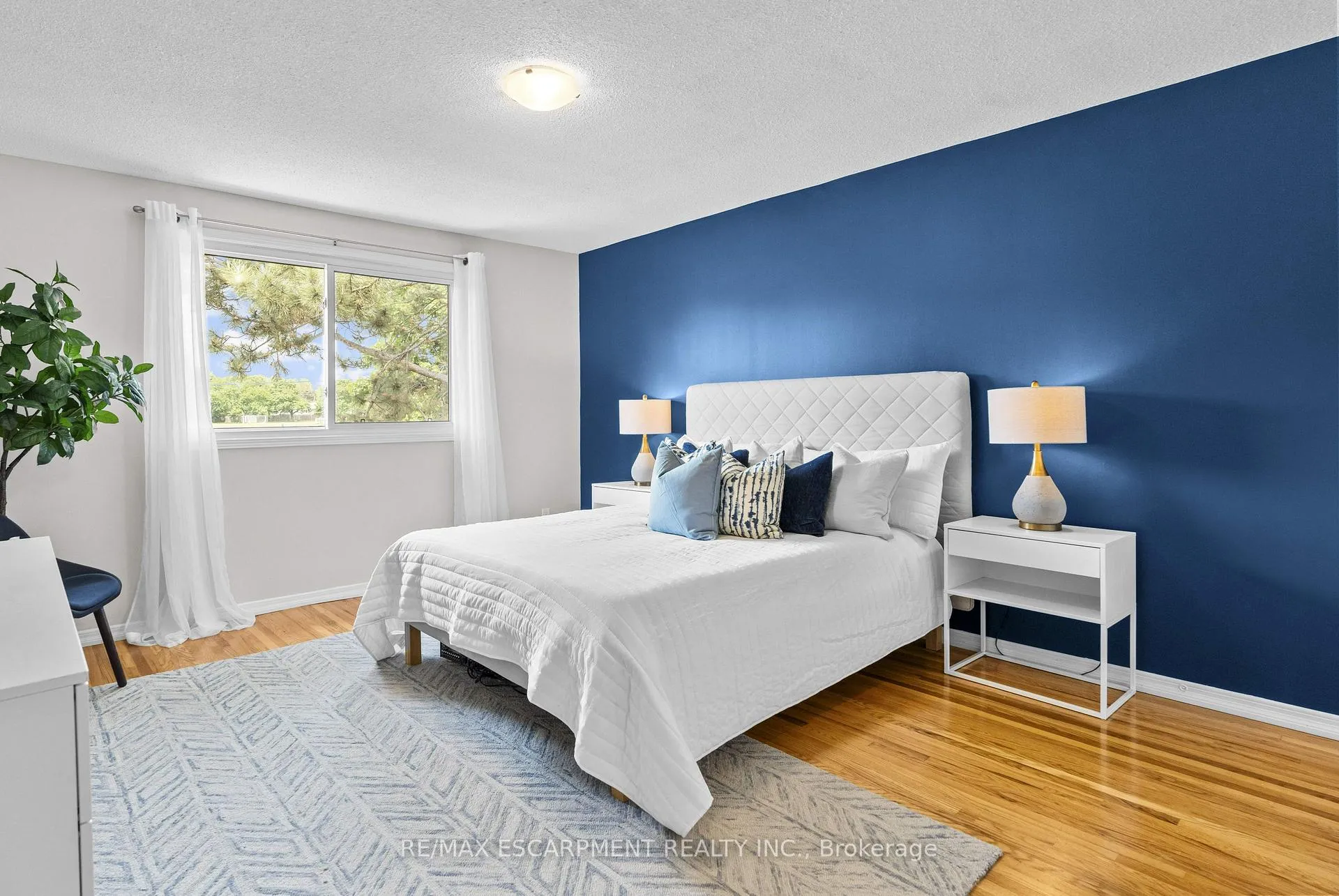 Photo 13 of Unit 1, 4197 Longmoor Drive, Burlington, Shoreacres — HOMEH