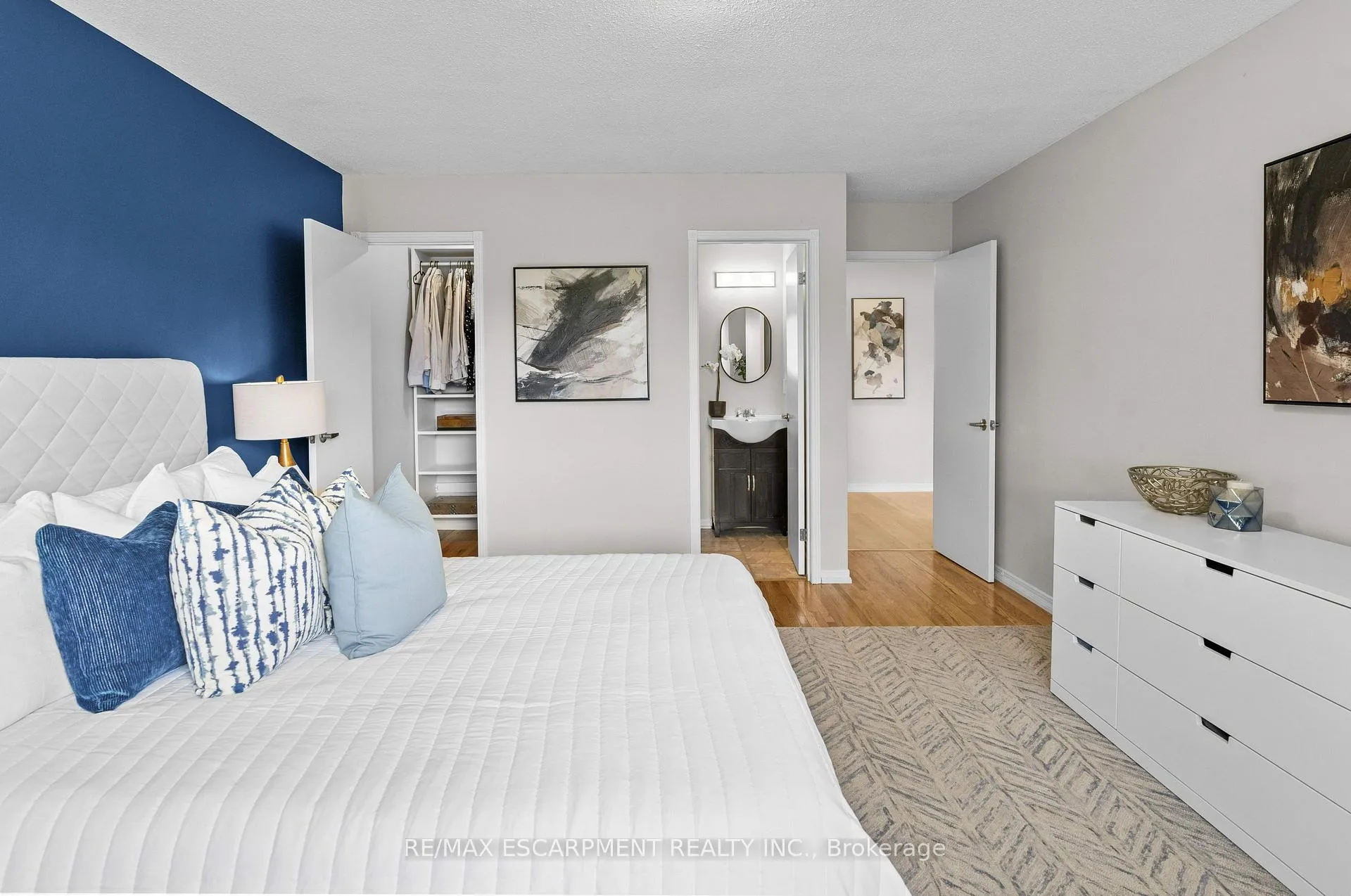 Photo 14 of Unit 1, 4197 Longmoor Drive, Burlington, Shoreacres — HOMEH