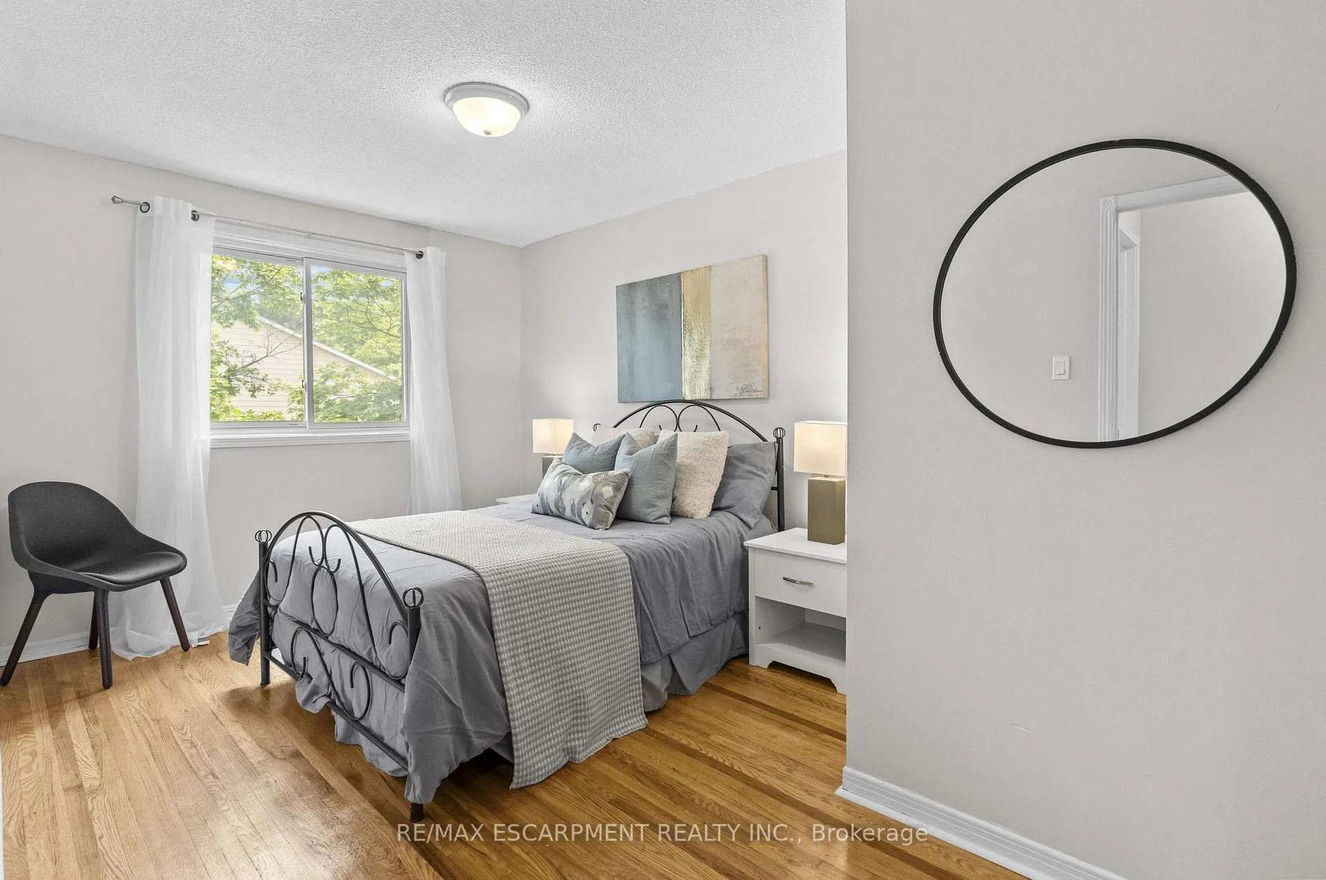 Photo 18 of Unit 1, 4197 Longmoor Drive, Burlington, Shoreacres — HOMEH