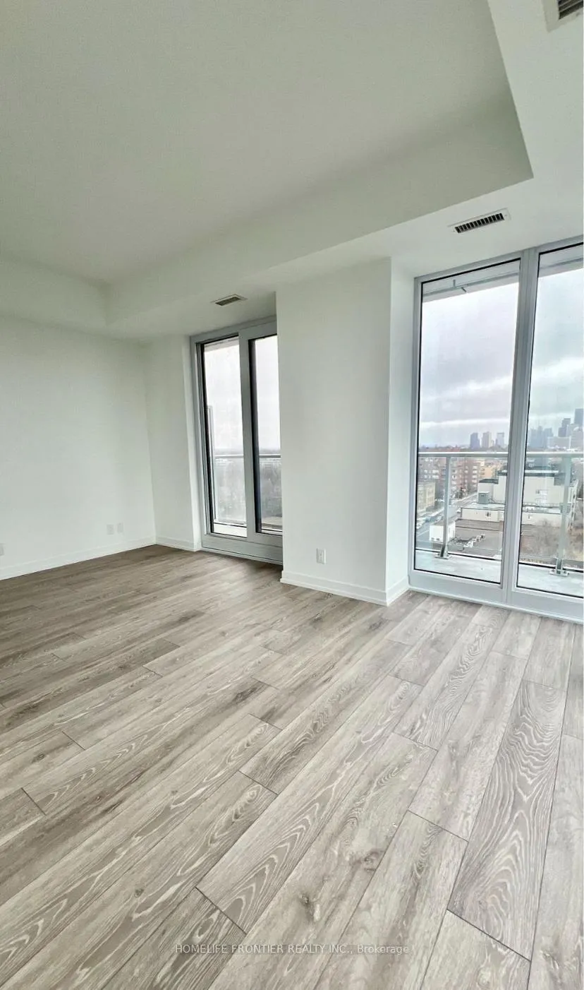 Photo 3 of Unit 1720, 2020 Bathurst Street, Toronto, Humewood-Cedarvale — HOMEH