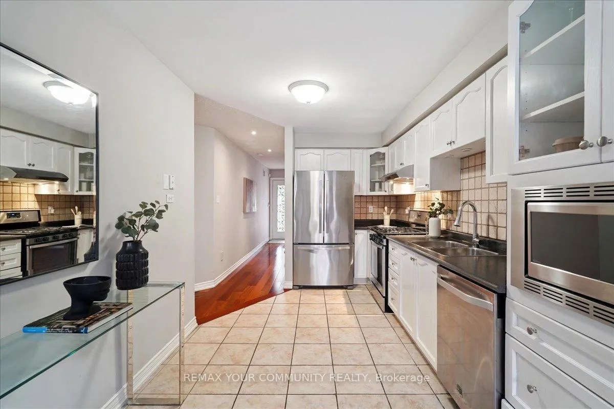 Photo 8 of 35 Timberview Drive, Vaughan, Patterson — HOMEH