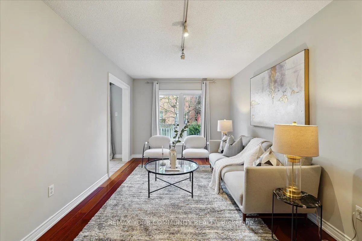 Photo 11 of 35 Timberview Drive, Vaughan, Patterson — HOMEH