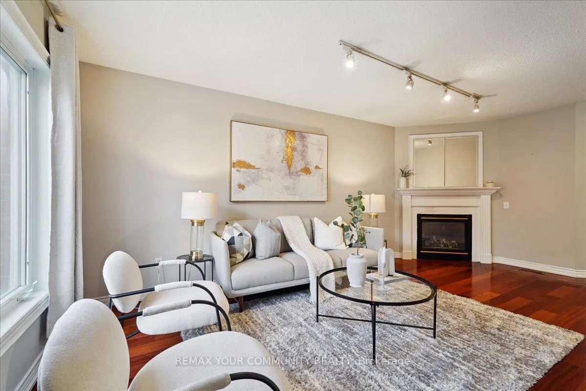 Photo 12 of 35 Timberview Drive, Vaughan, Patterson — HOMEH