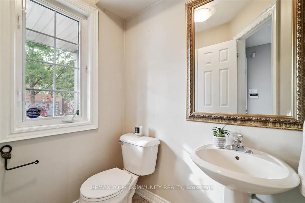 Photo 13 of 35 Timberview Drive, Vaughan, Patterson — HOMEH