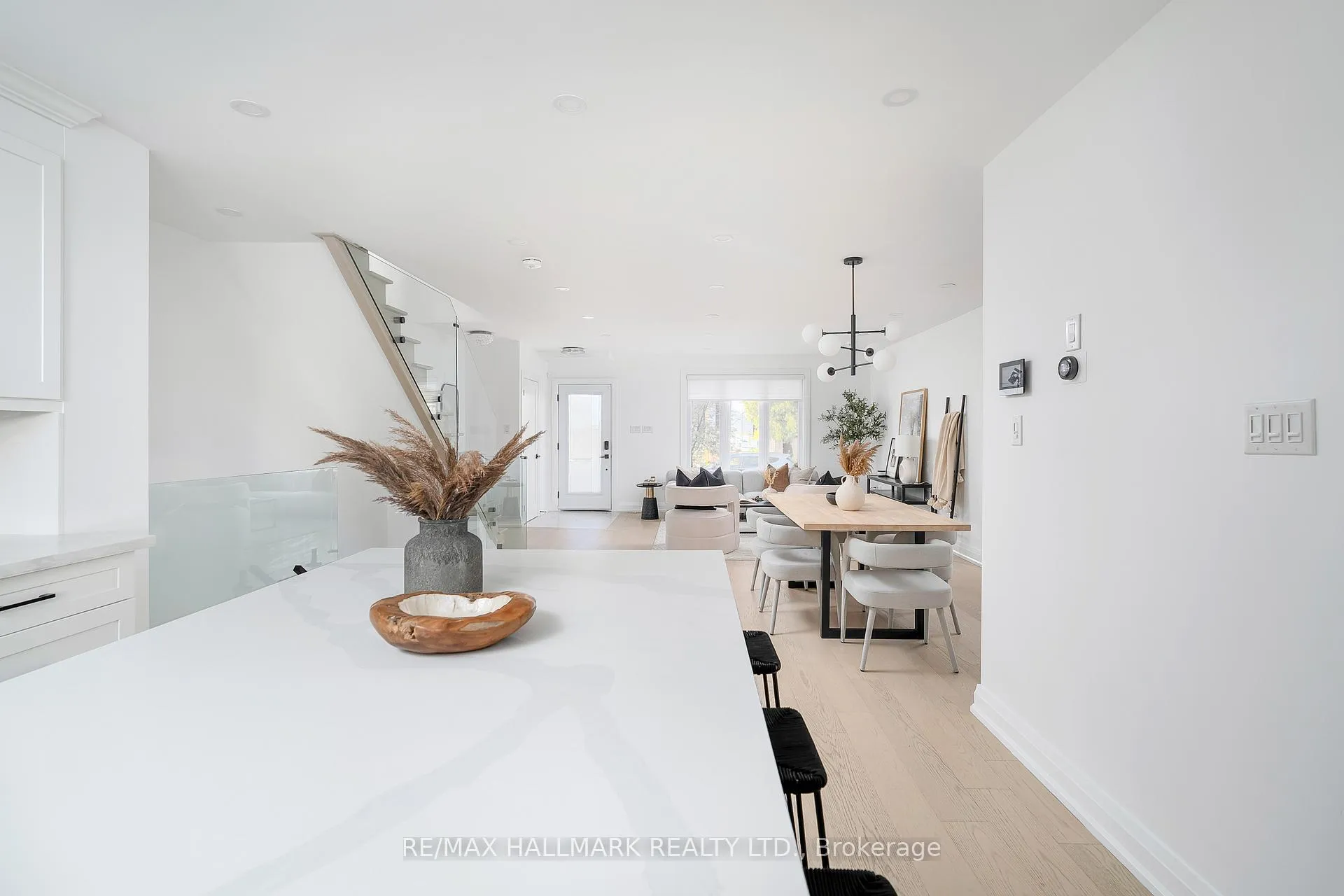 Photo 20 of 3 Thyra Avenue, Toronto, East York — HOMEH