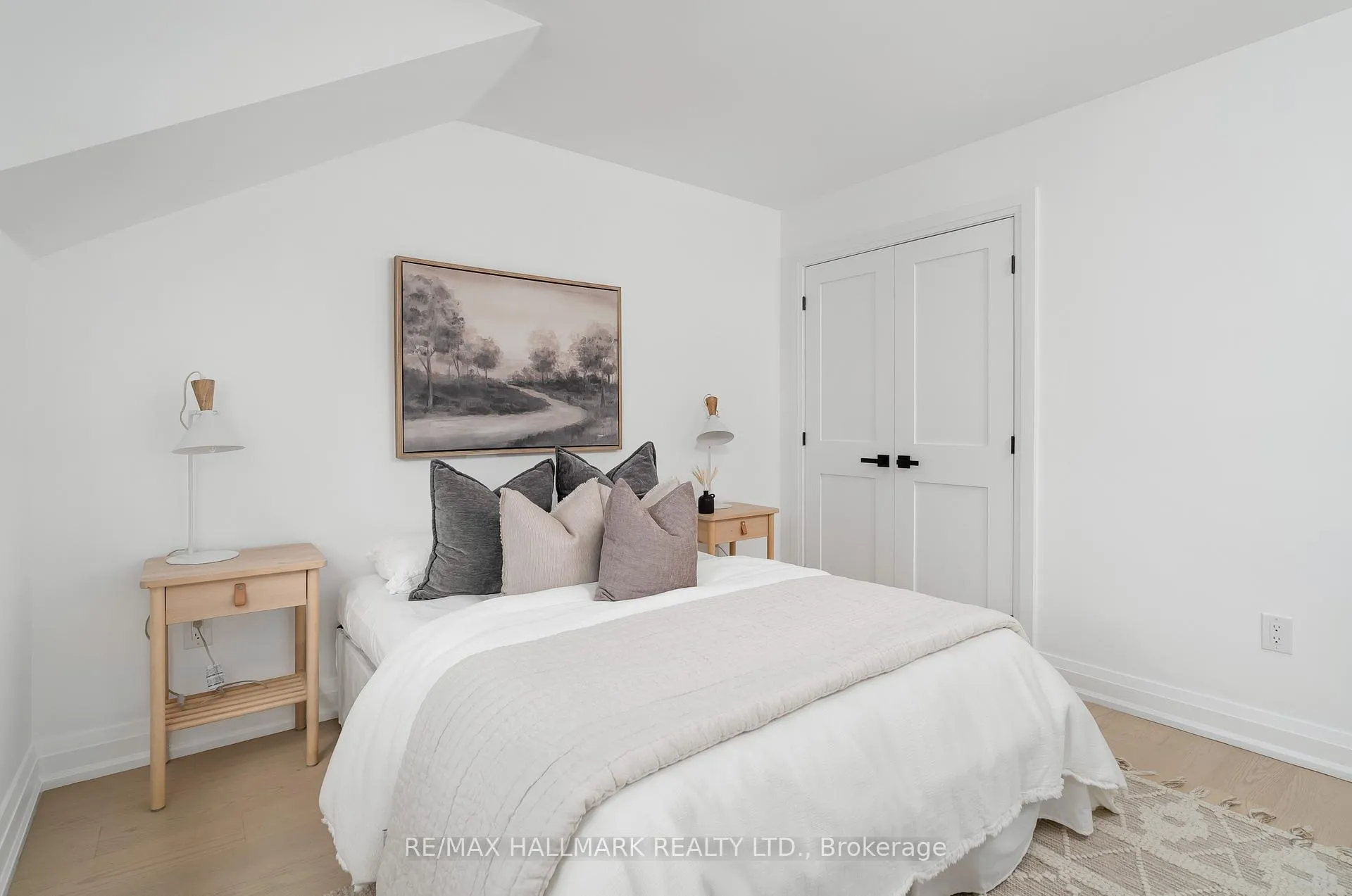 Photo 29 of 3 Thyra Avenue, Toronto, East York — HOMEH
