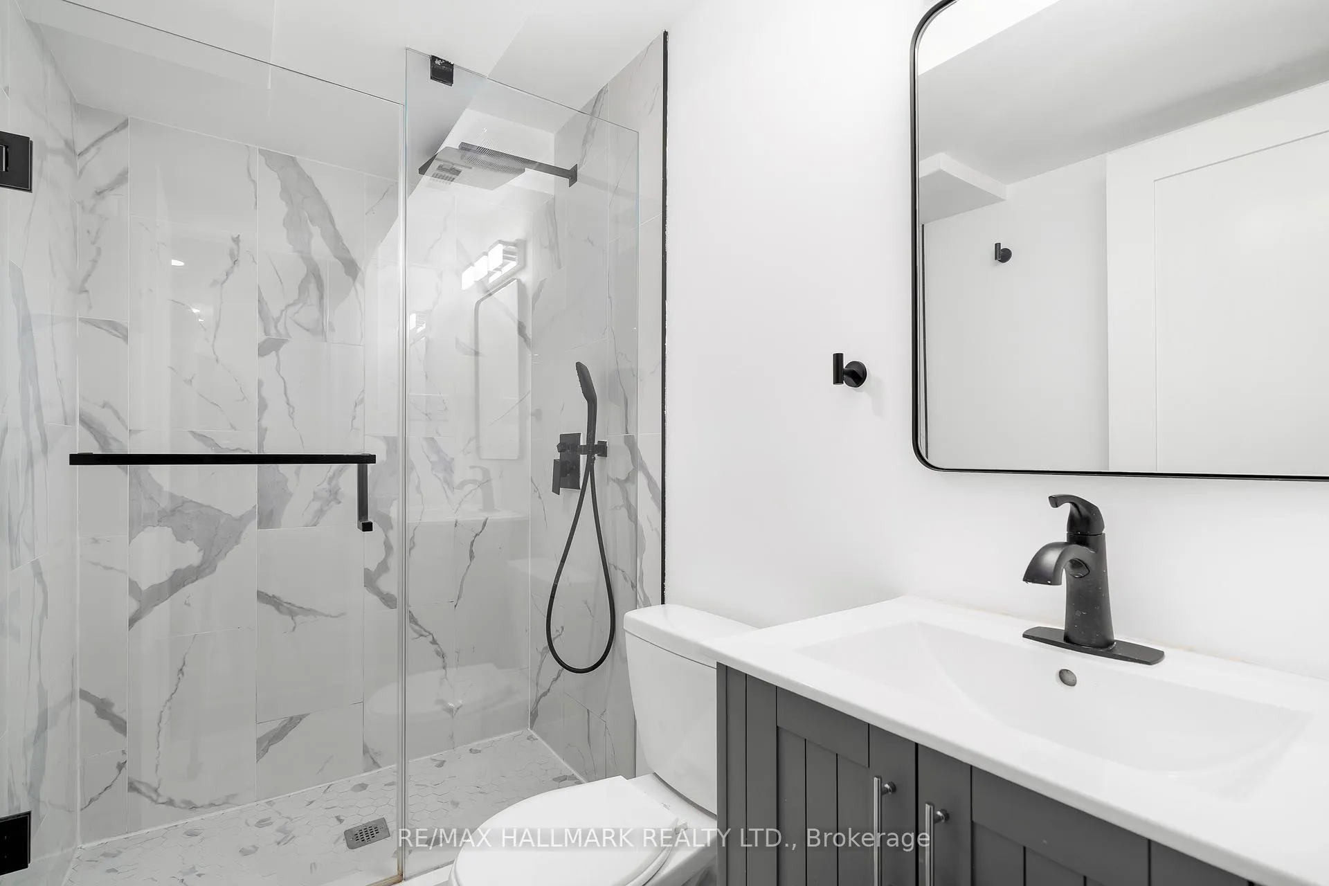 Photo 34 of 3 Thyra Avenue, Toronto, East York — HOMEH