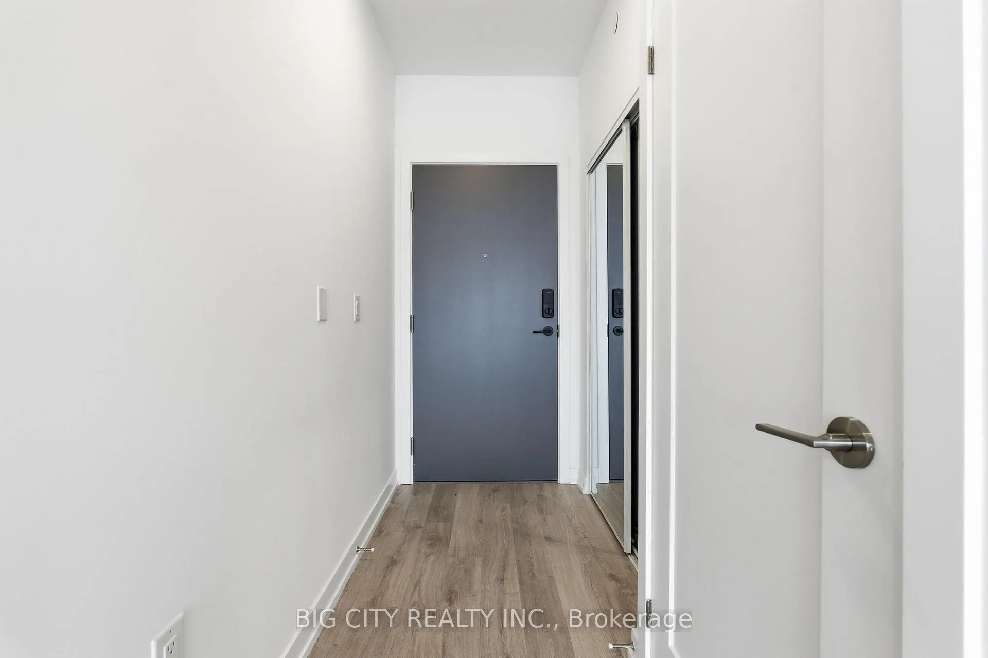 Photo 3 of Unit 1112, 9763 Markham Road, Markham, Greensborough — HOMEH
