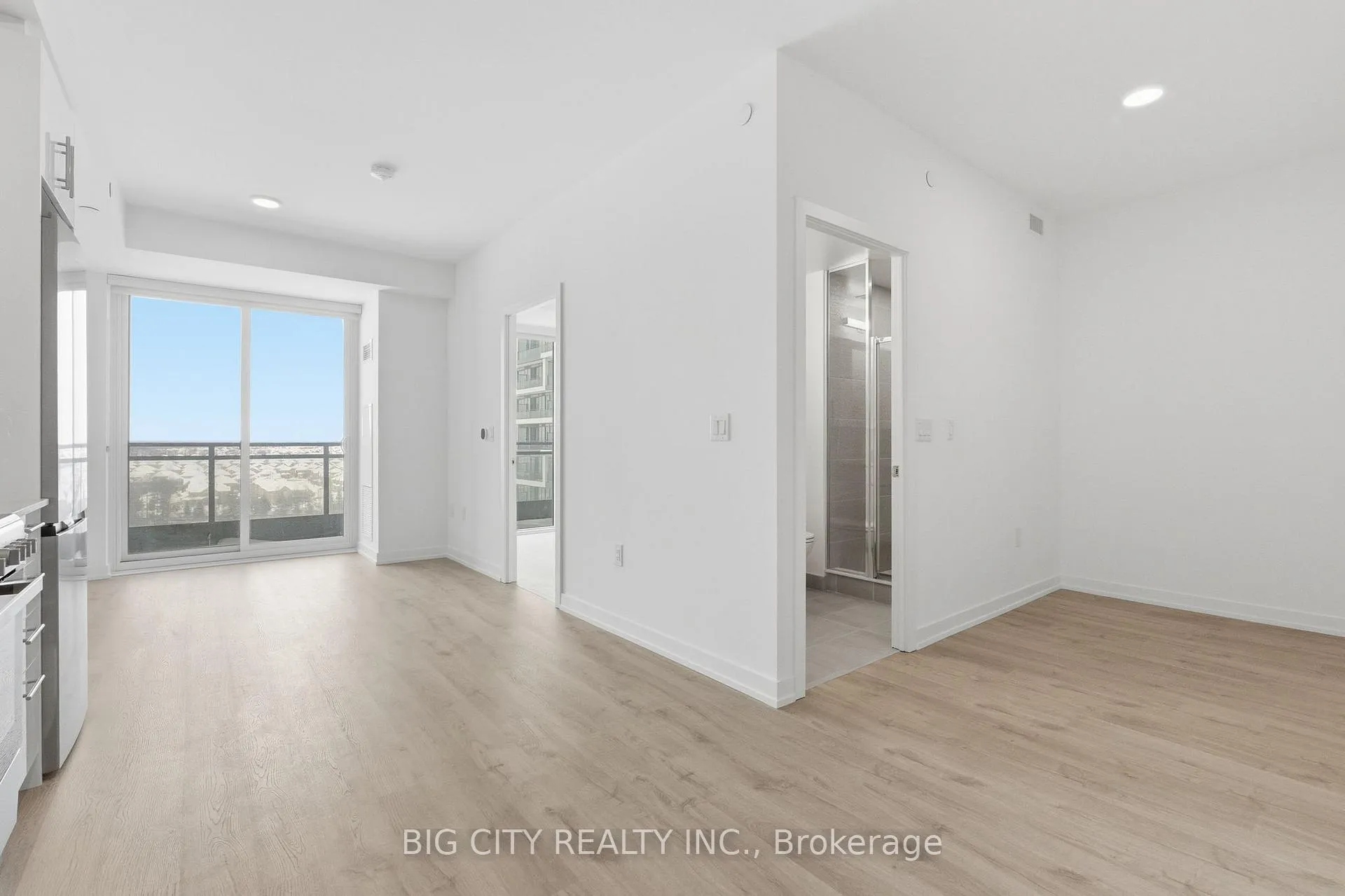 Photo 5 of Unit 1112, 9763 Markham Road, Markham, Greensborough — HOMEH