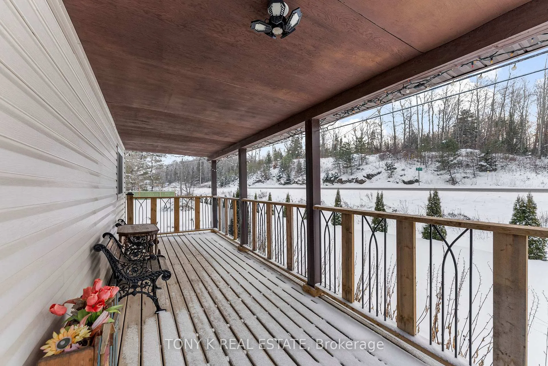 Photo 10 of 29325 Highway 28, Faraday — HOMEH