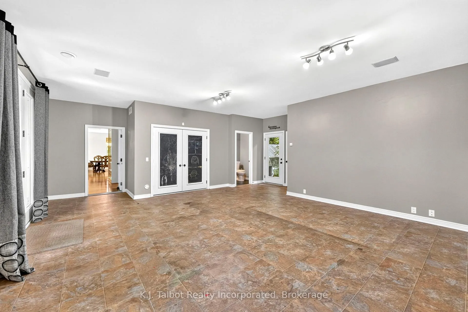 Photo 24 of 80602 Benmiller Line, Central Huron, Goderich — HOMEH
