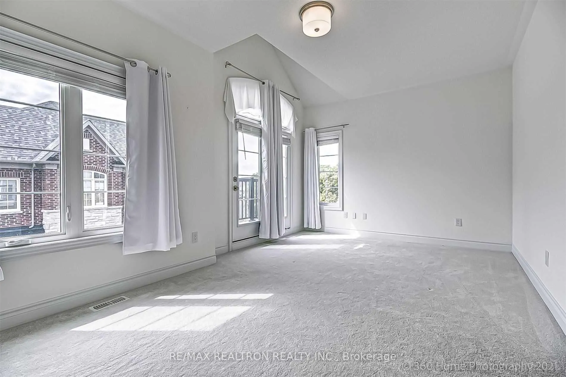 Photo 18 of 1 Fernhill Lane, Markham, Angus Glen — HOMEH